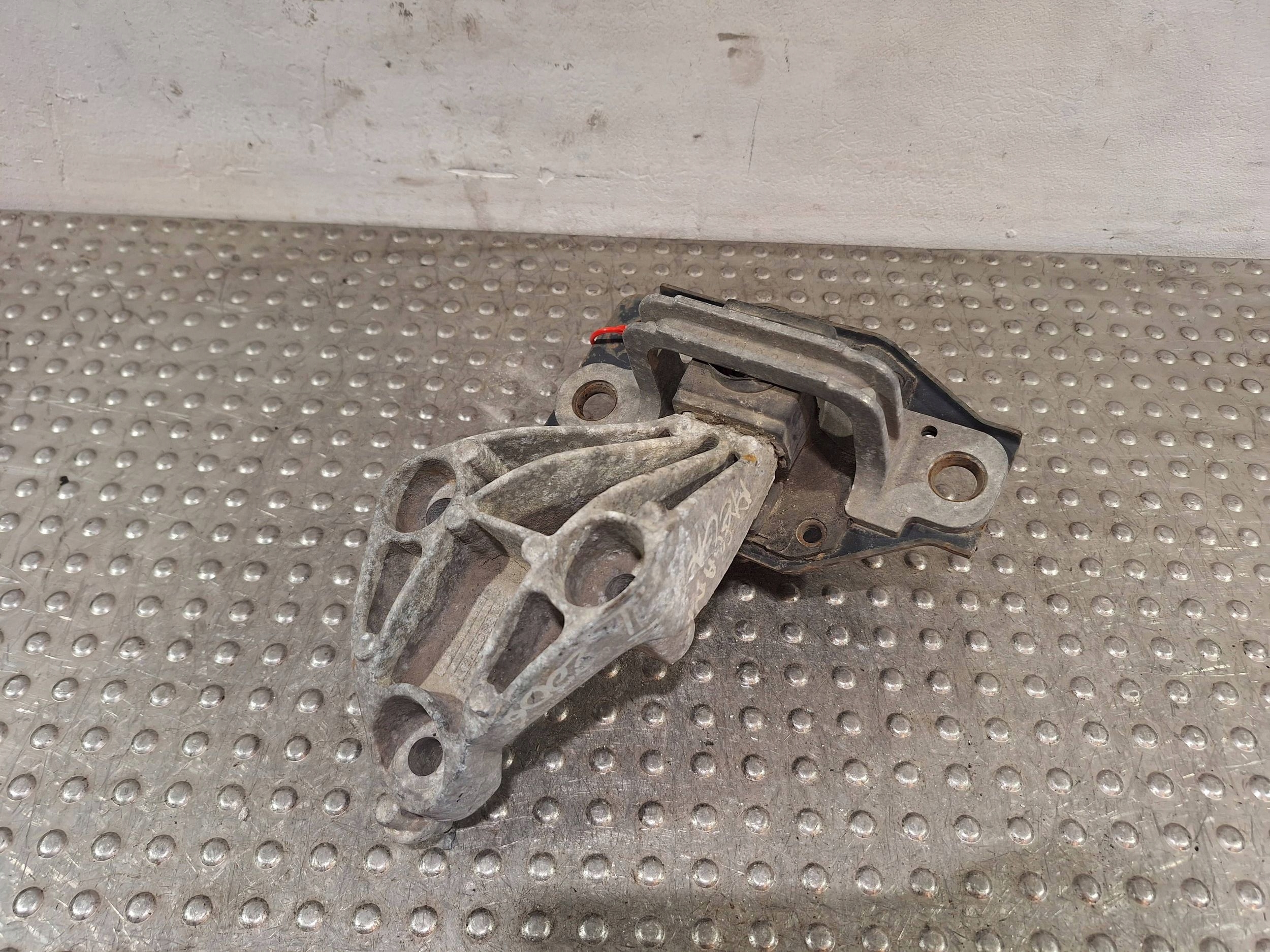 holder engine mount 500900500 RENAULT SCENIC II LIFT 1.5 DCI 06