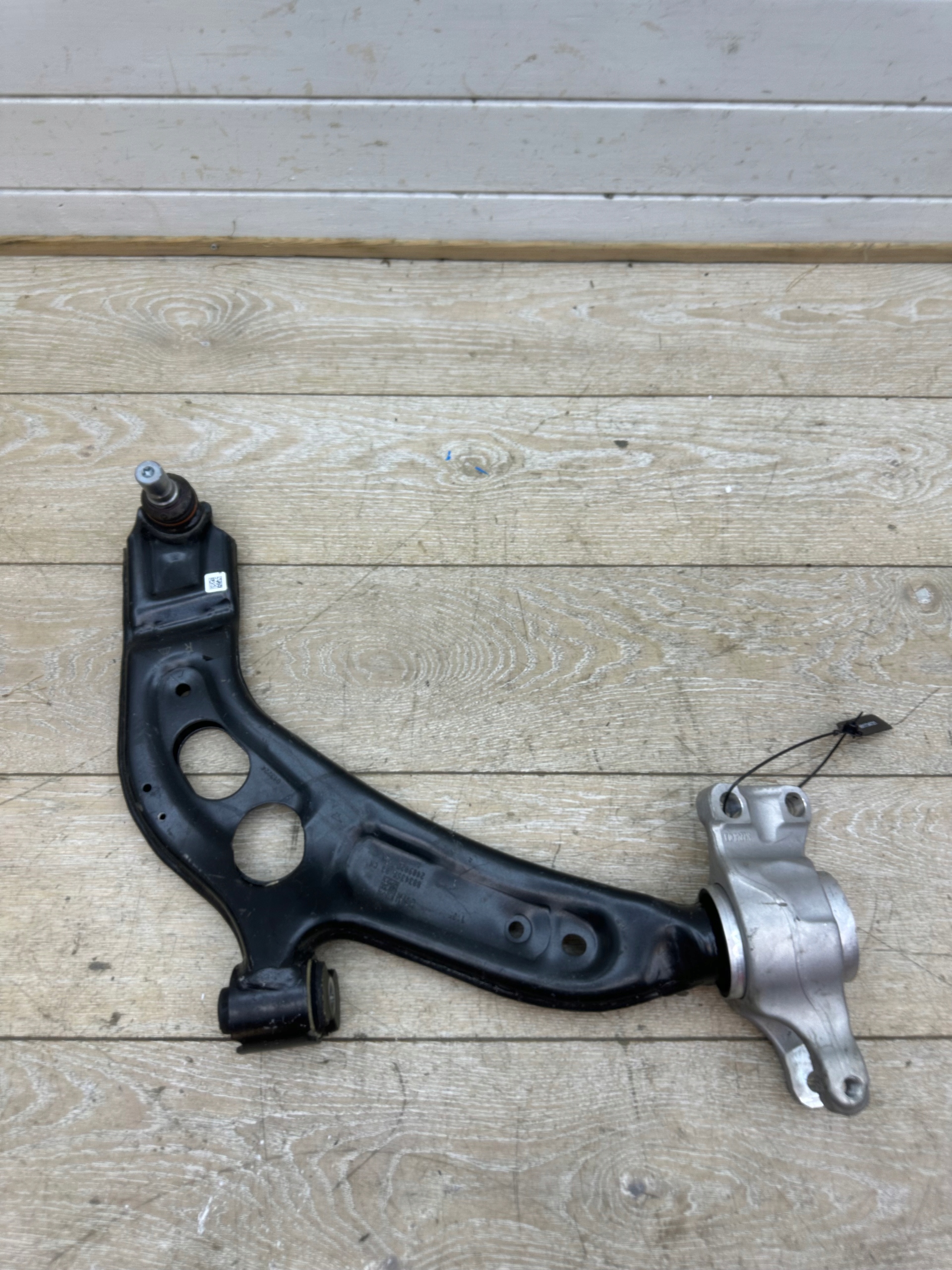 arm front right front BMW 2 U06 X1 U12 U11 X2 U10 F70
