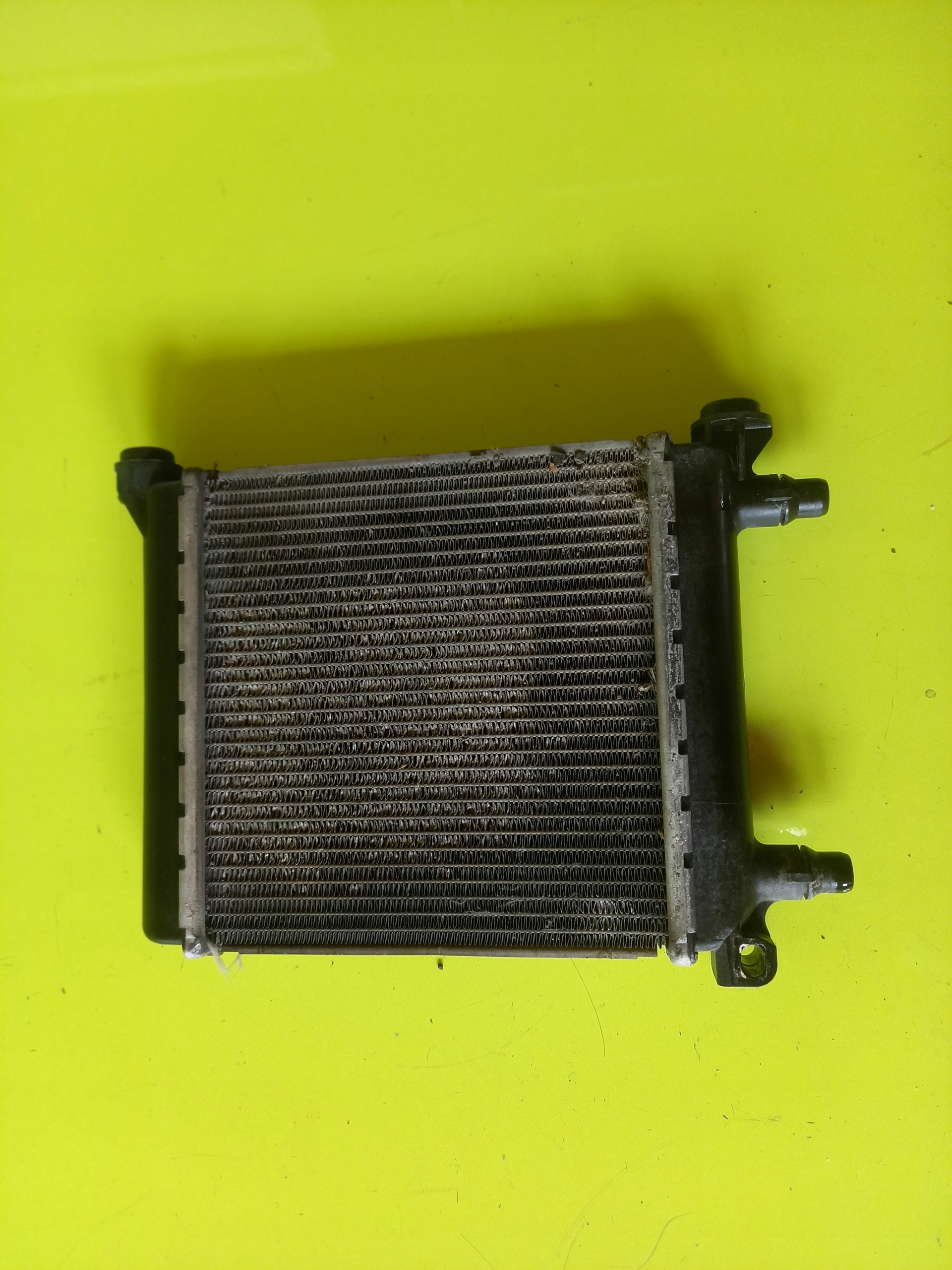 CHŁODNICA CHŁODNICZKA PŁYNU 2.0 B 7634565 BMW X1 F48 16R