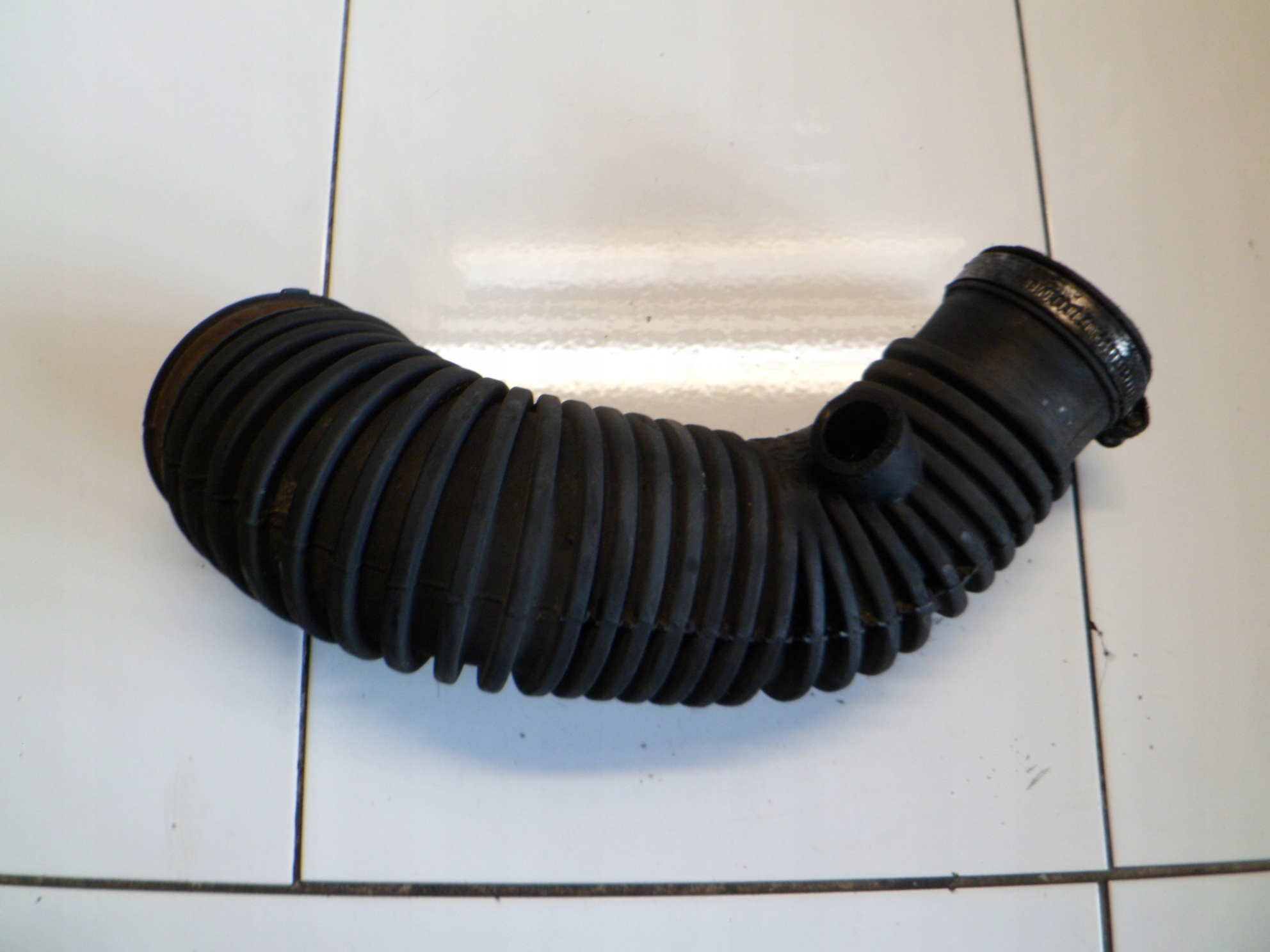 SSANGYONG REXTON 2.7XDI pipe air 23721-21050