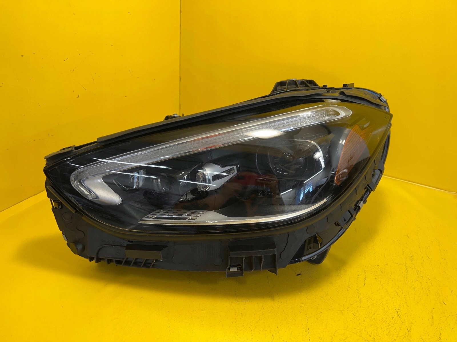 light left Mercedes C Klasa W206 Digital A2069062902 USA