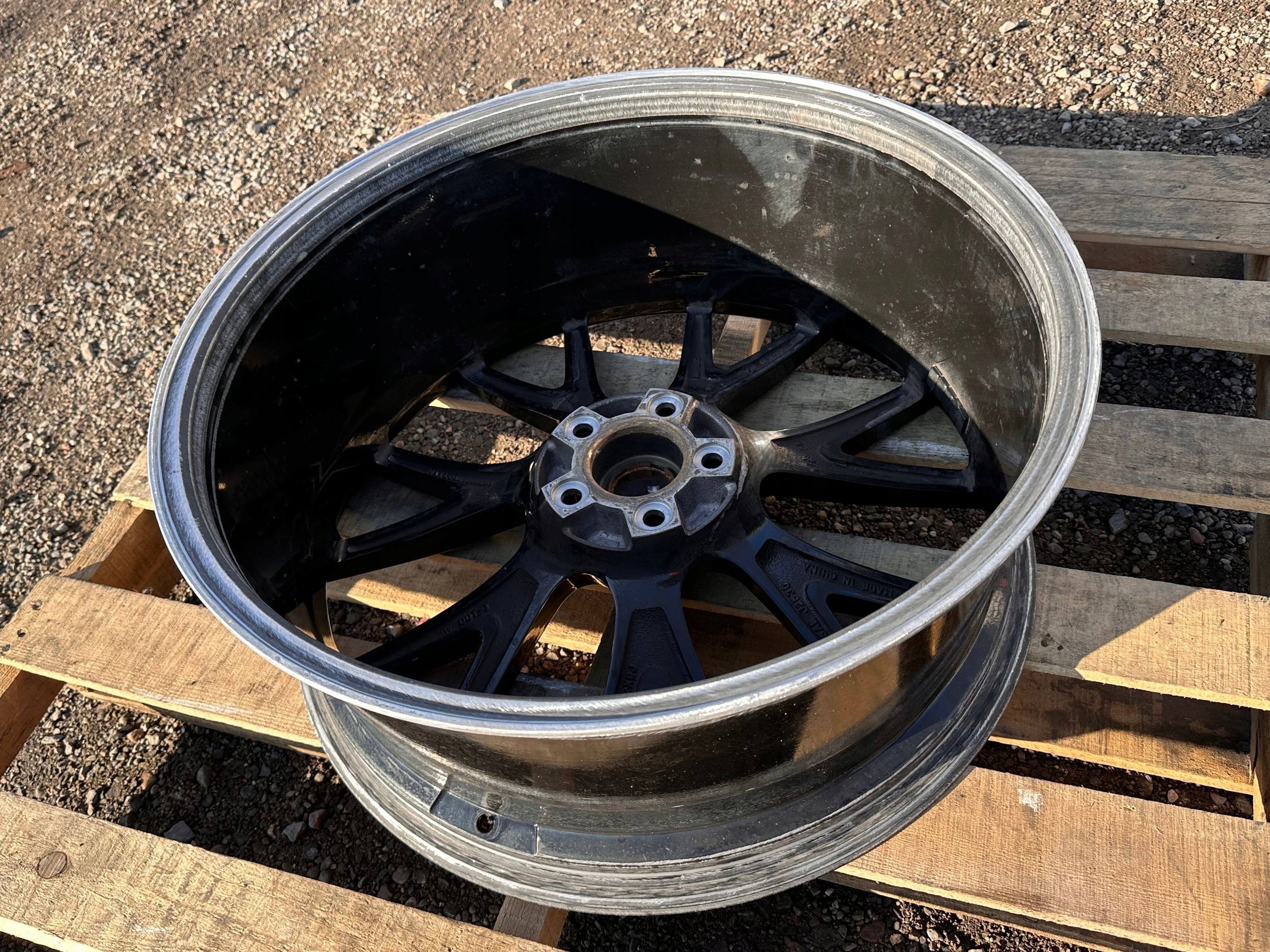 kolo disk SAE J2530 22x9j Dodge Charger Challenger