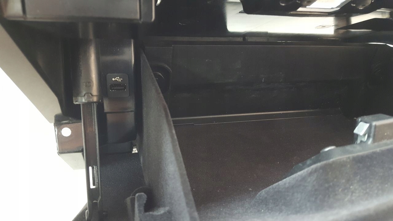 pretinac suvozača suvozača BMW E90 E91 2,0i