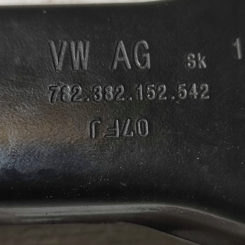 Seat Arona 2019 engine mount