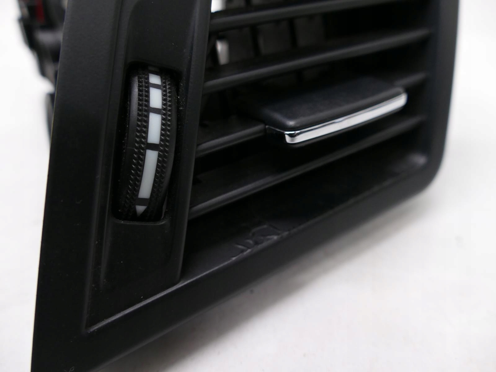 MERCEDES C207 A207 CABRIO grid air conditioning devices right