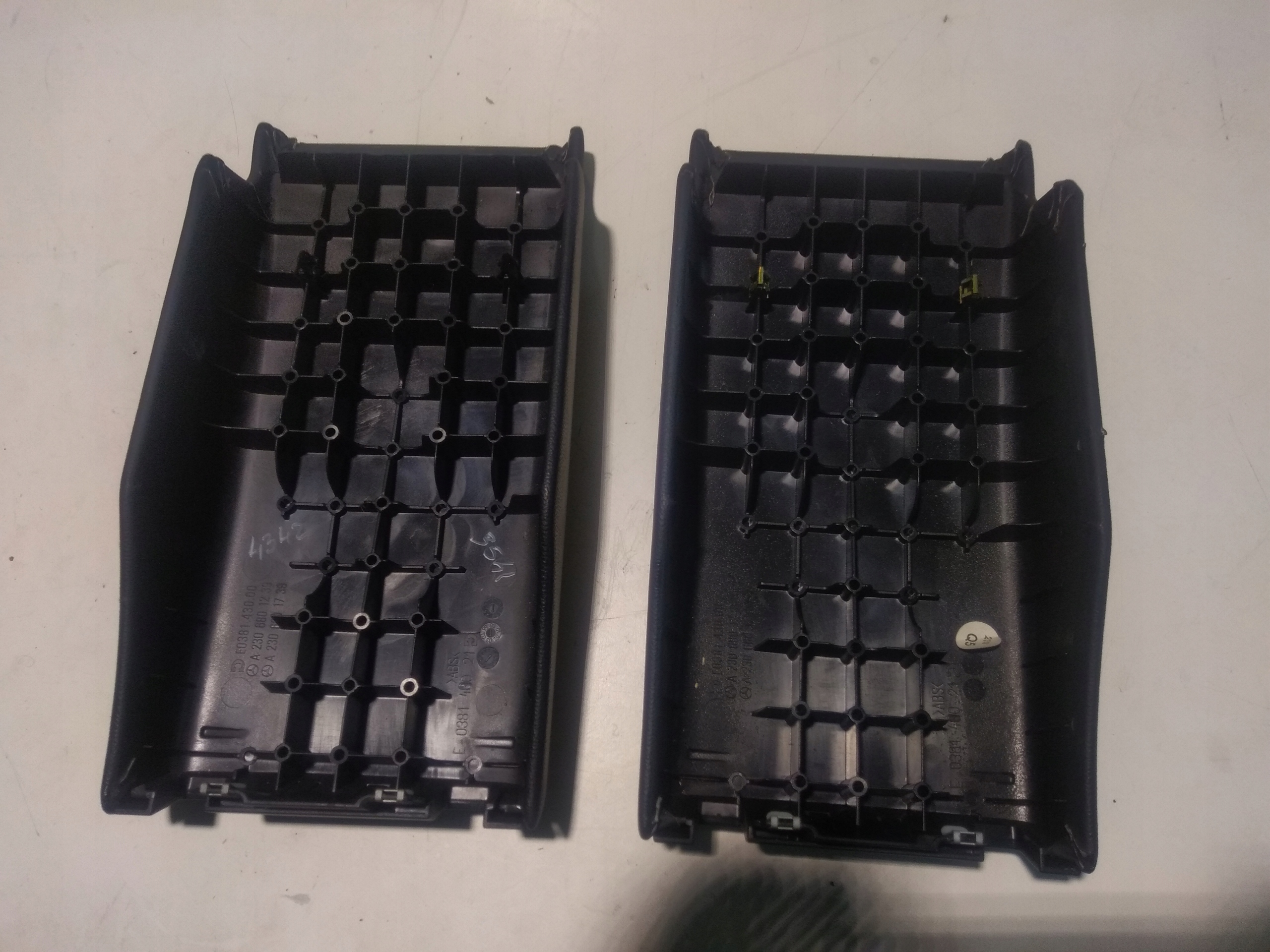 armrest rear rear part MERCEDES SL R230