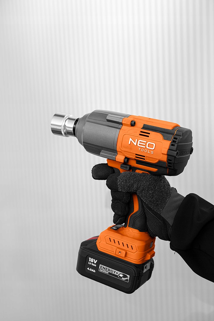 Klucz udarowy bezszczotkowy 1/2" 1100Nm akumulatorowy Energy+ 18V NEO Pojemność akumulatora 18 Ah