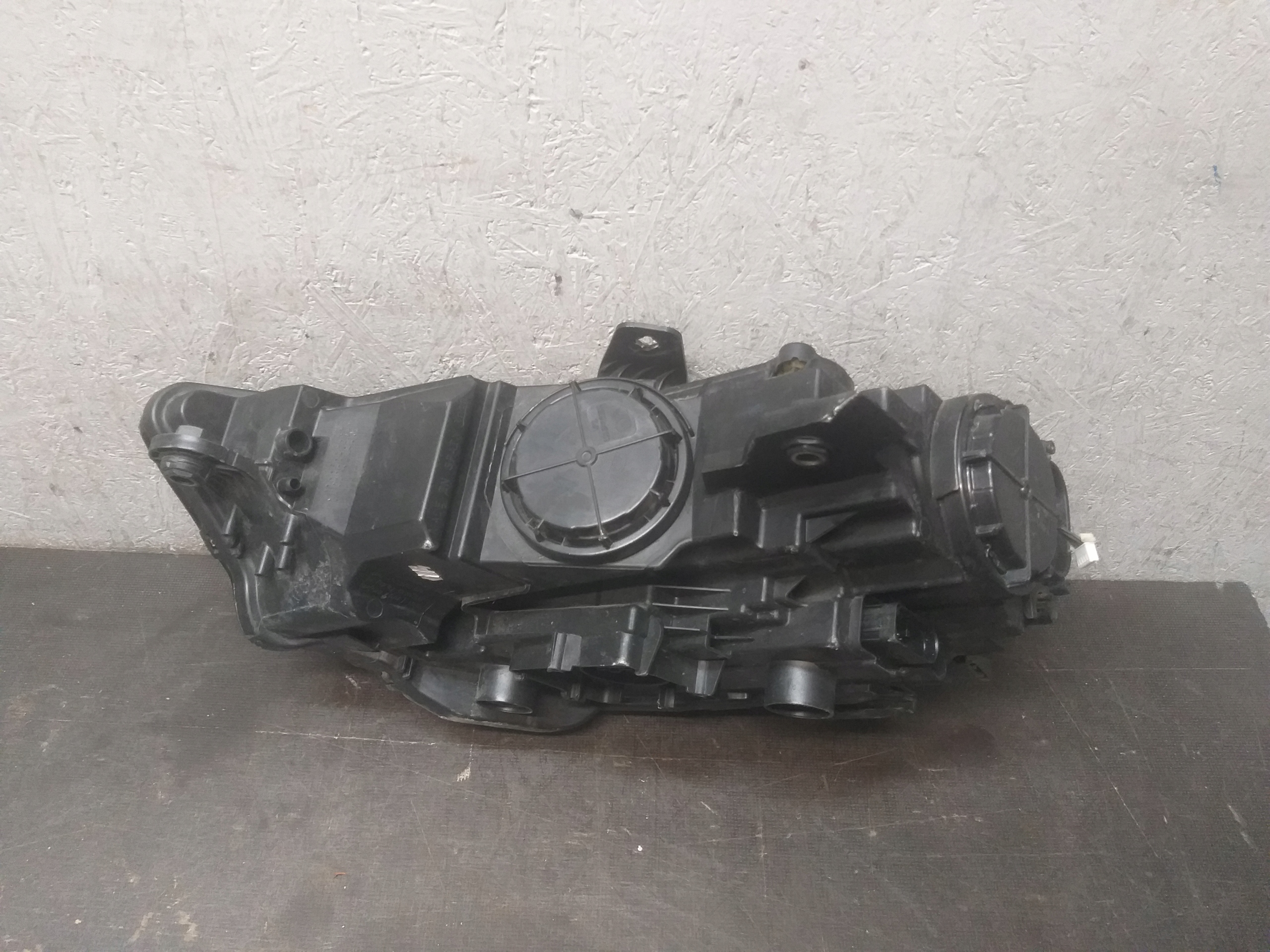 light front right AUDI A3 XENON LIFT 16- 8V0941006E