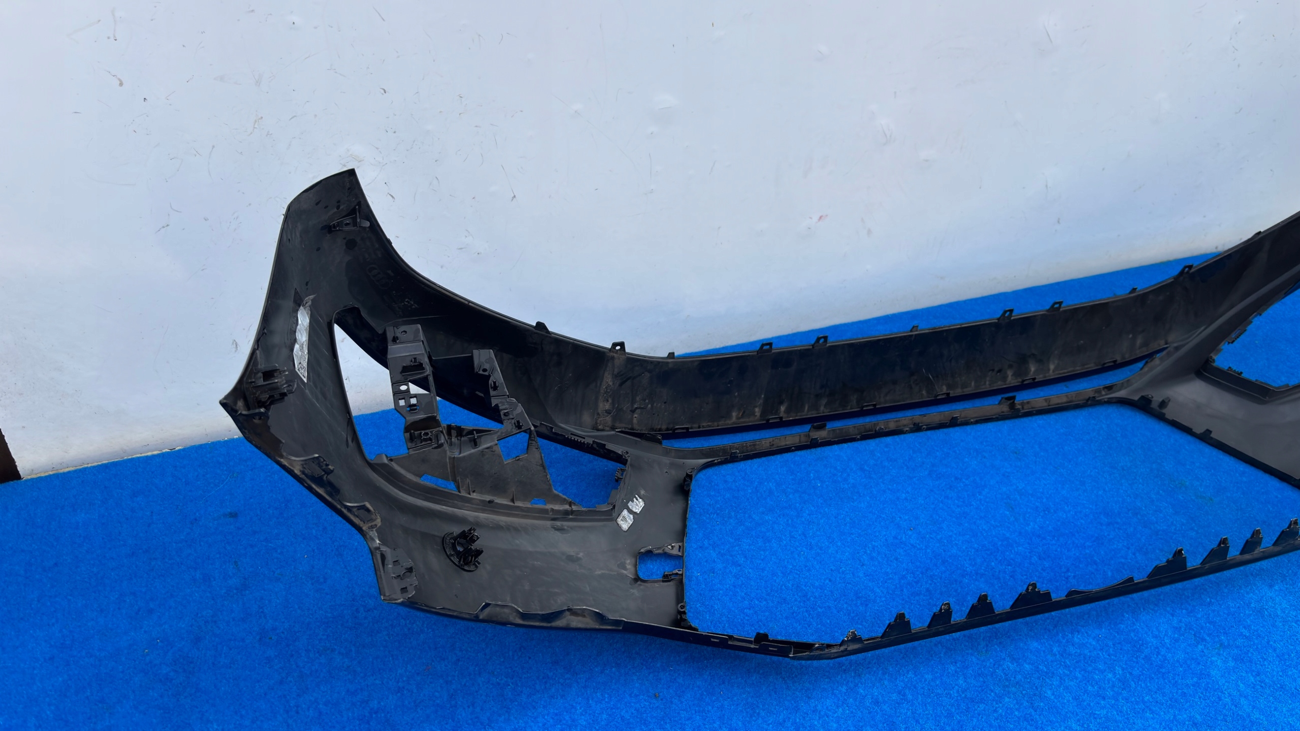 AUDI A4 B9 LIFT bumper front below sensors 8W0807437AH SA118
