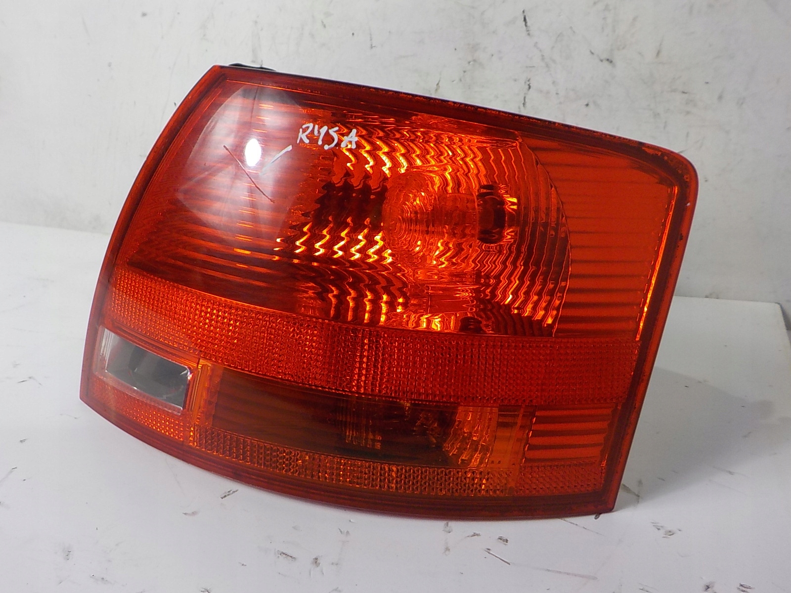 AUDI A4 B7 KOMBI light right rear part rear