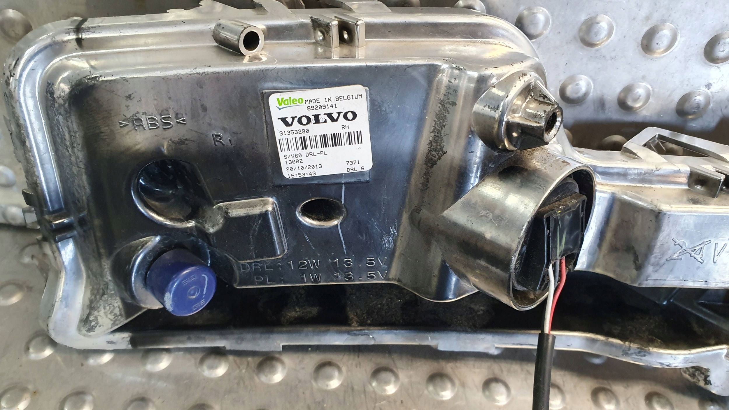 Nebelscheinwerfer rechts VOLVO V60 LIFT 13- 89209141