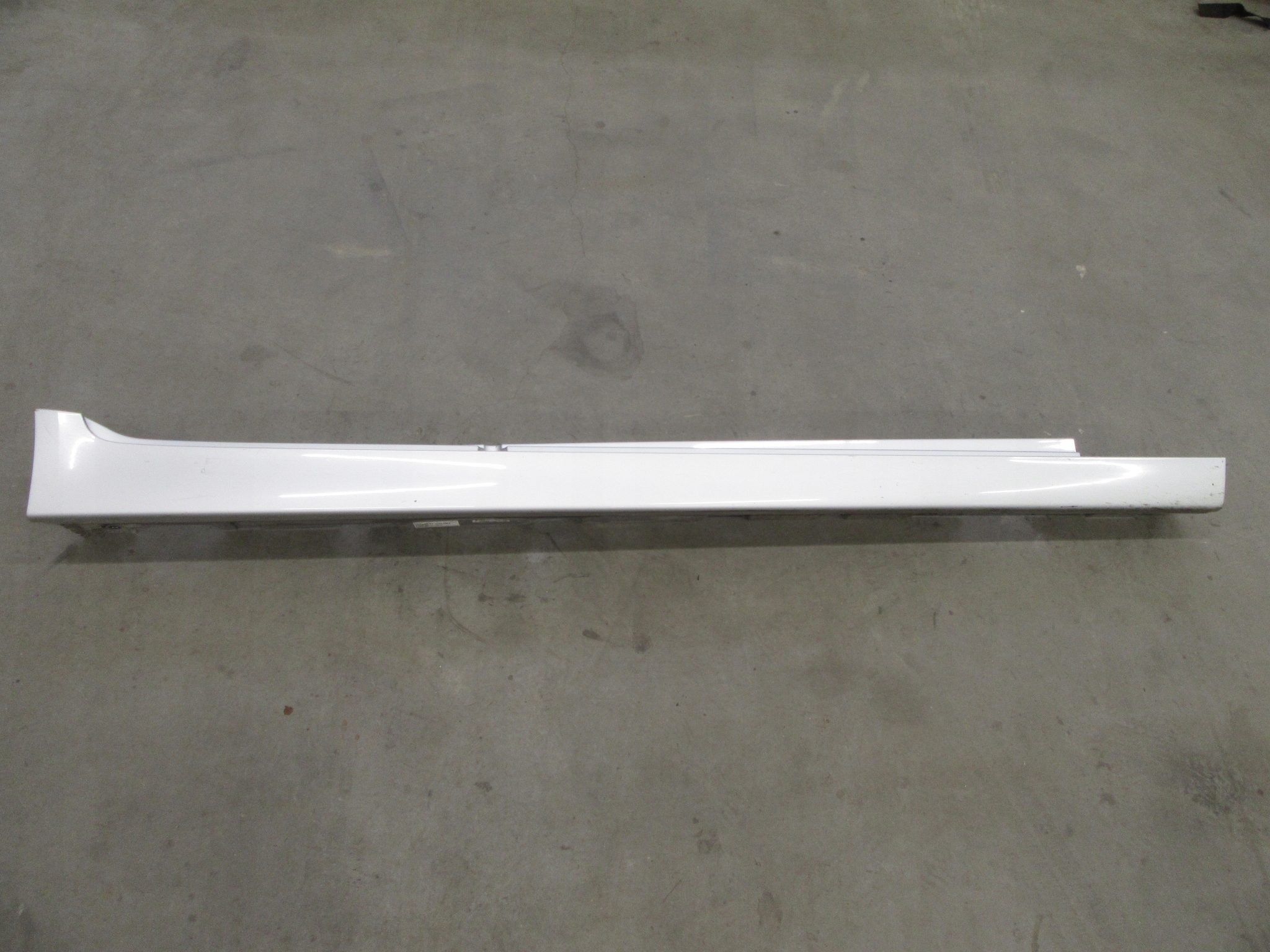 moulding cap threshold right BMW F10 F11 TITANSILBER