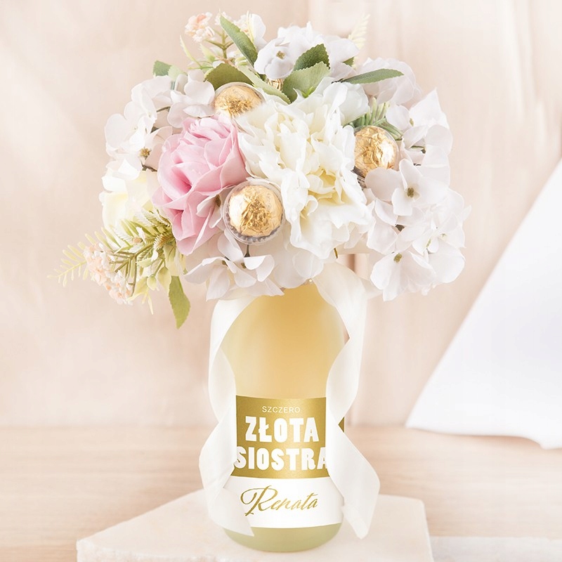 Bukiet z szampanem i słodyczami dla siostry