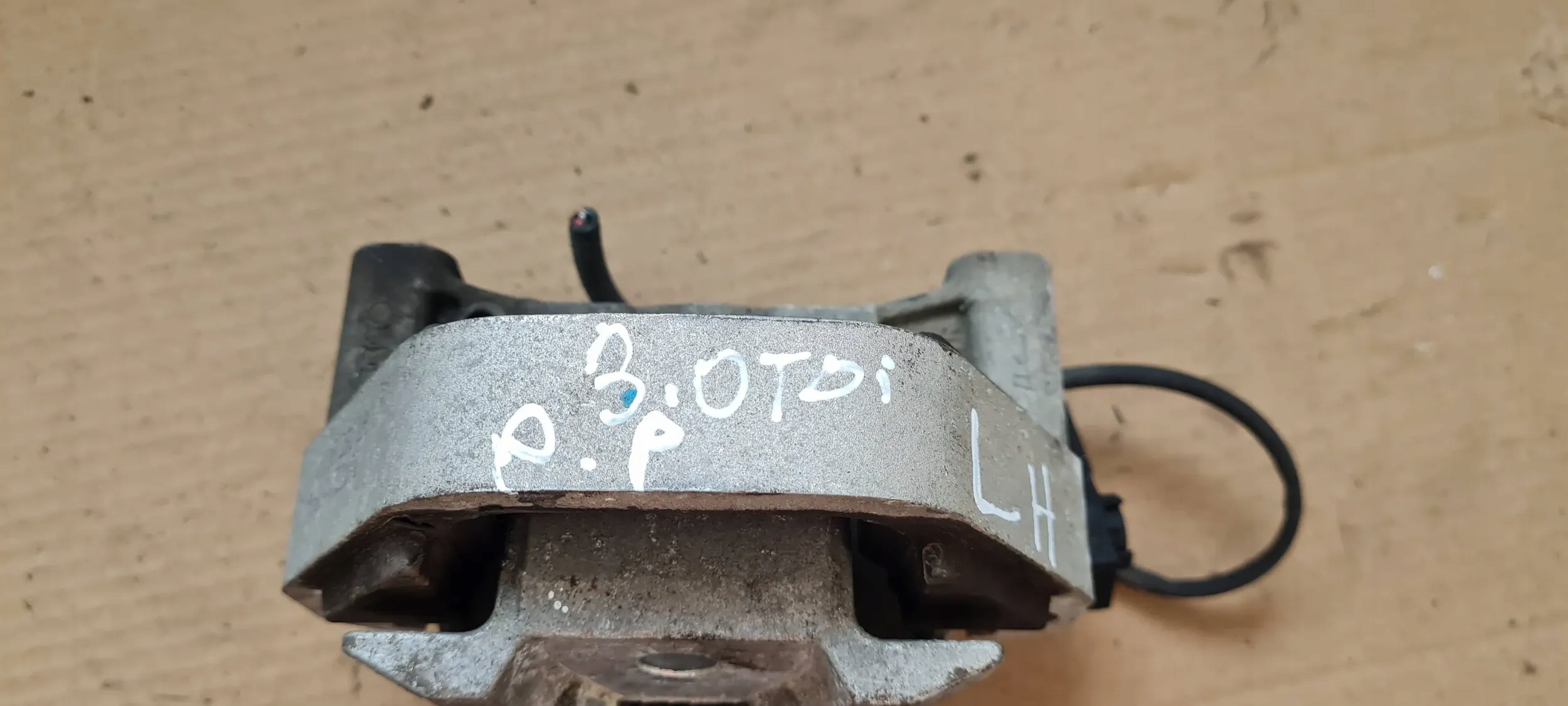 A6 C7 4G LIFT engine mount left left front 3.0 TDI 4G0199381LG A7 4G