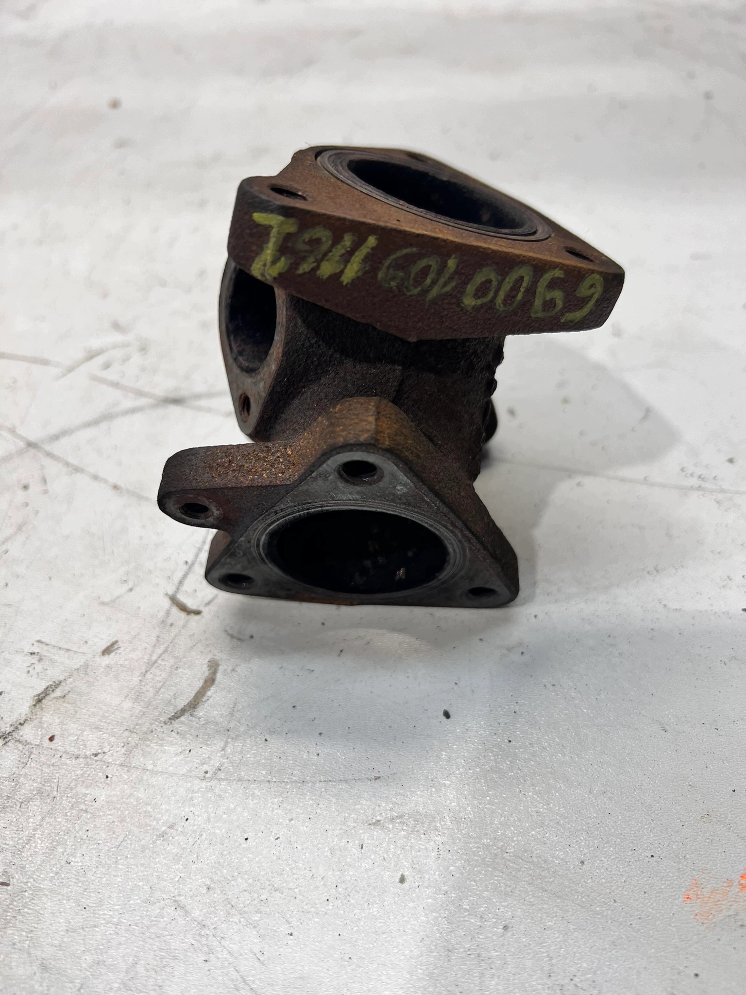 spona ispušne grane AUDI A6 C6 3.0 59001091162