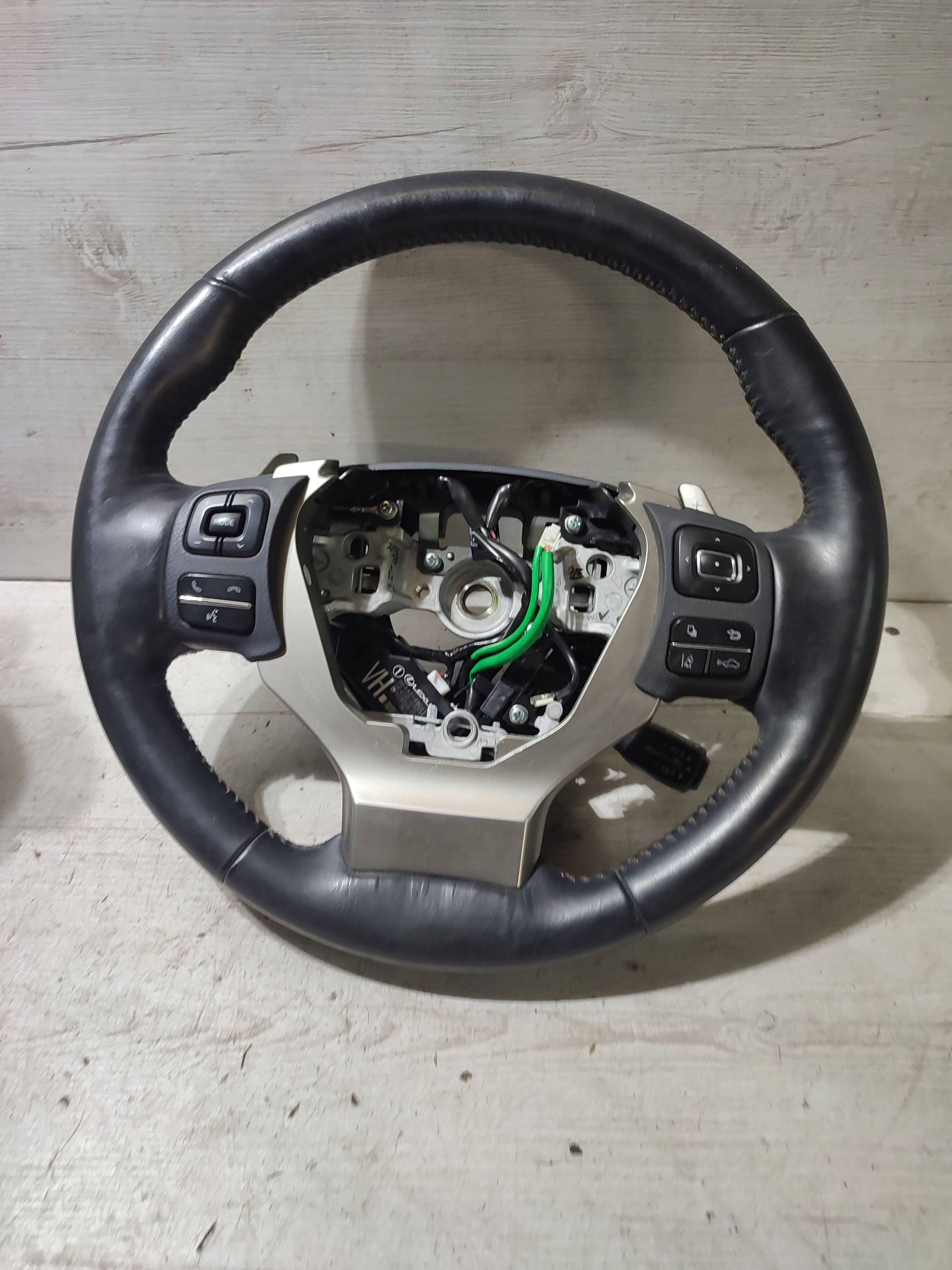 Lexus RC 2019 steering wheel, with shifting