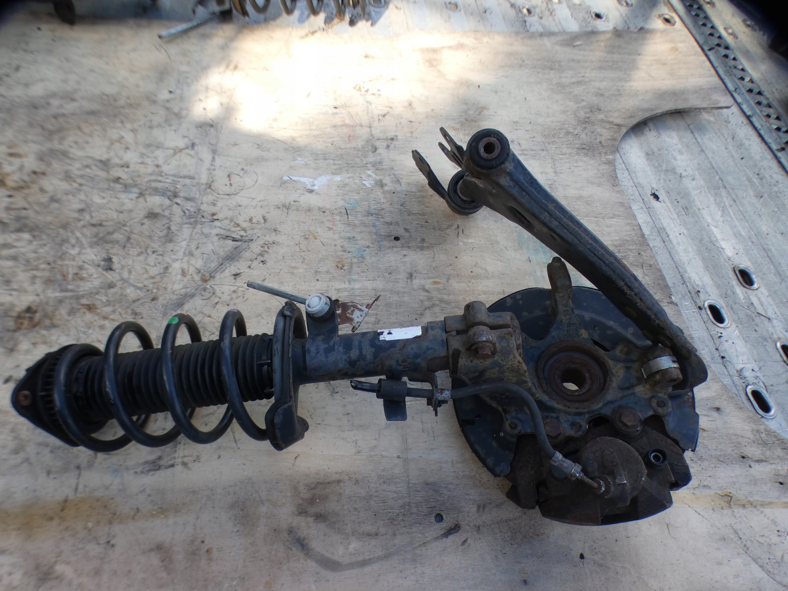 FORD FOCUS MK3 C-MAX MK2 shock absorber left right petrol