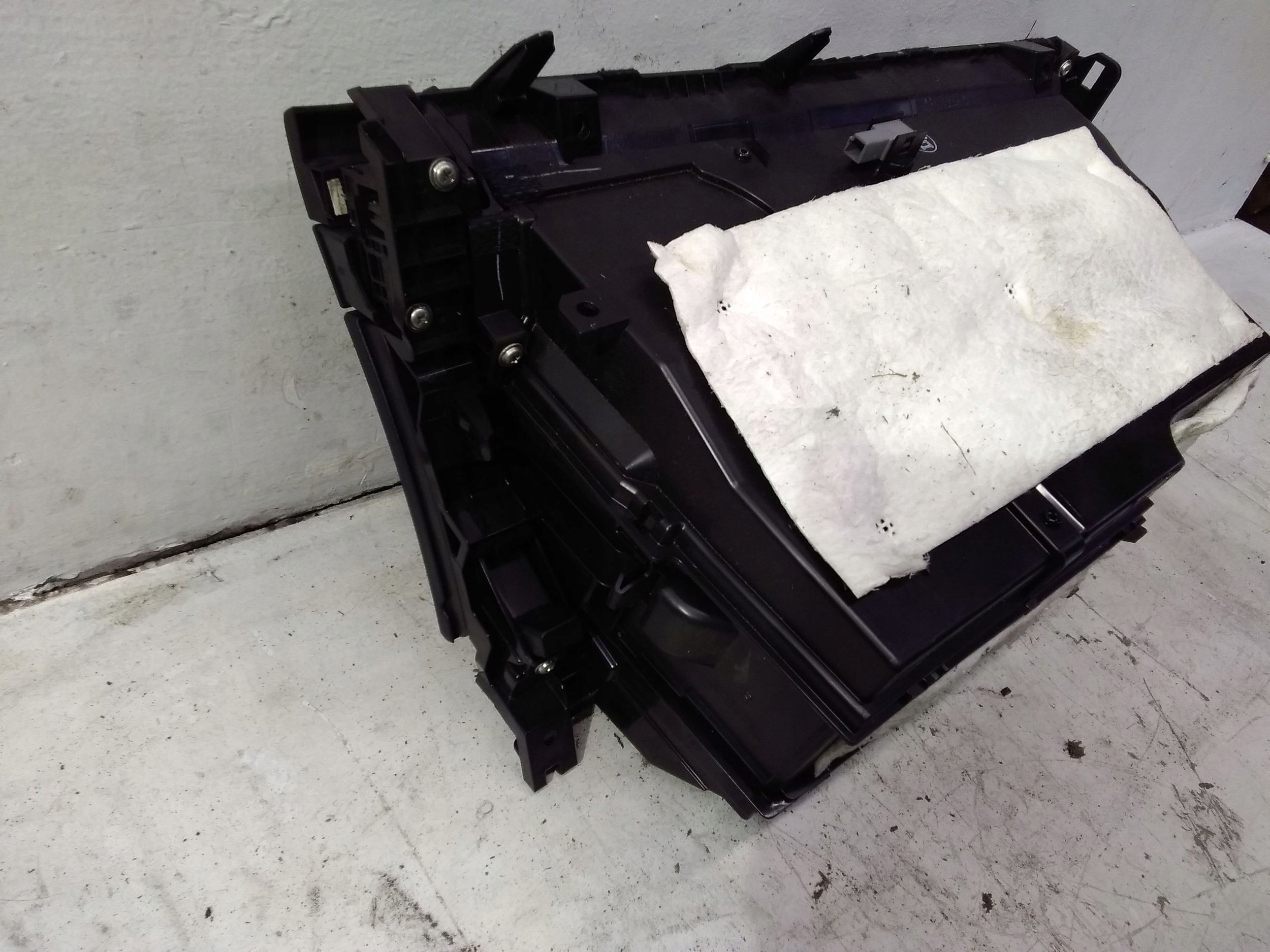 бардачок lexus CT 200H