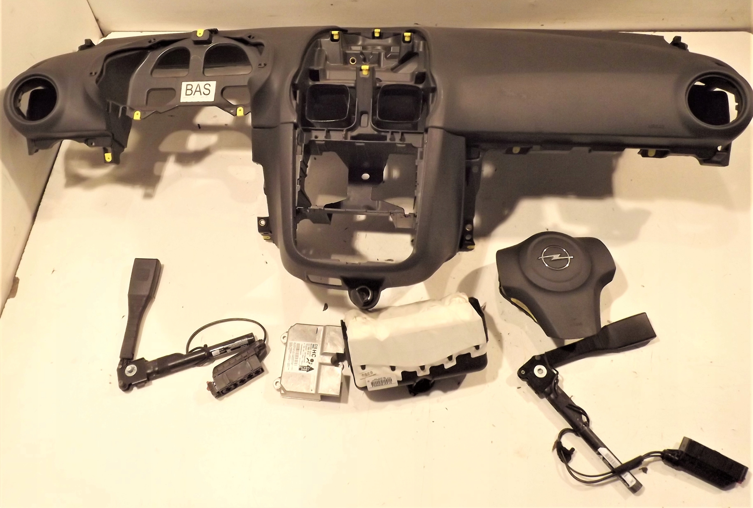 console dashboard instrument panel OPEL CORSA D