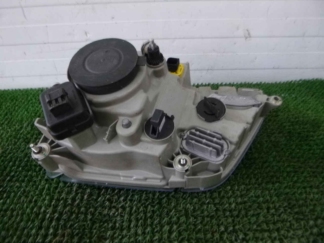 VOLVO FE FL light front left 82543887 LED