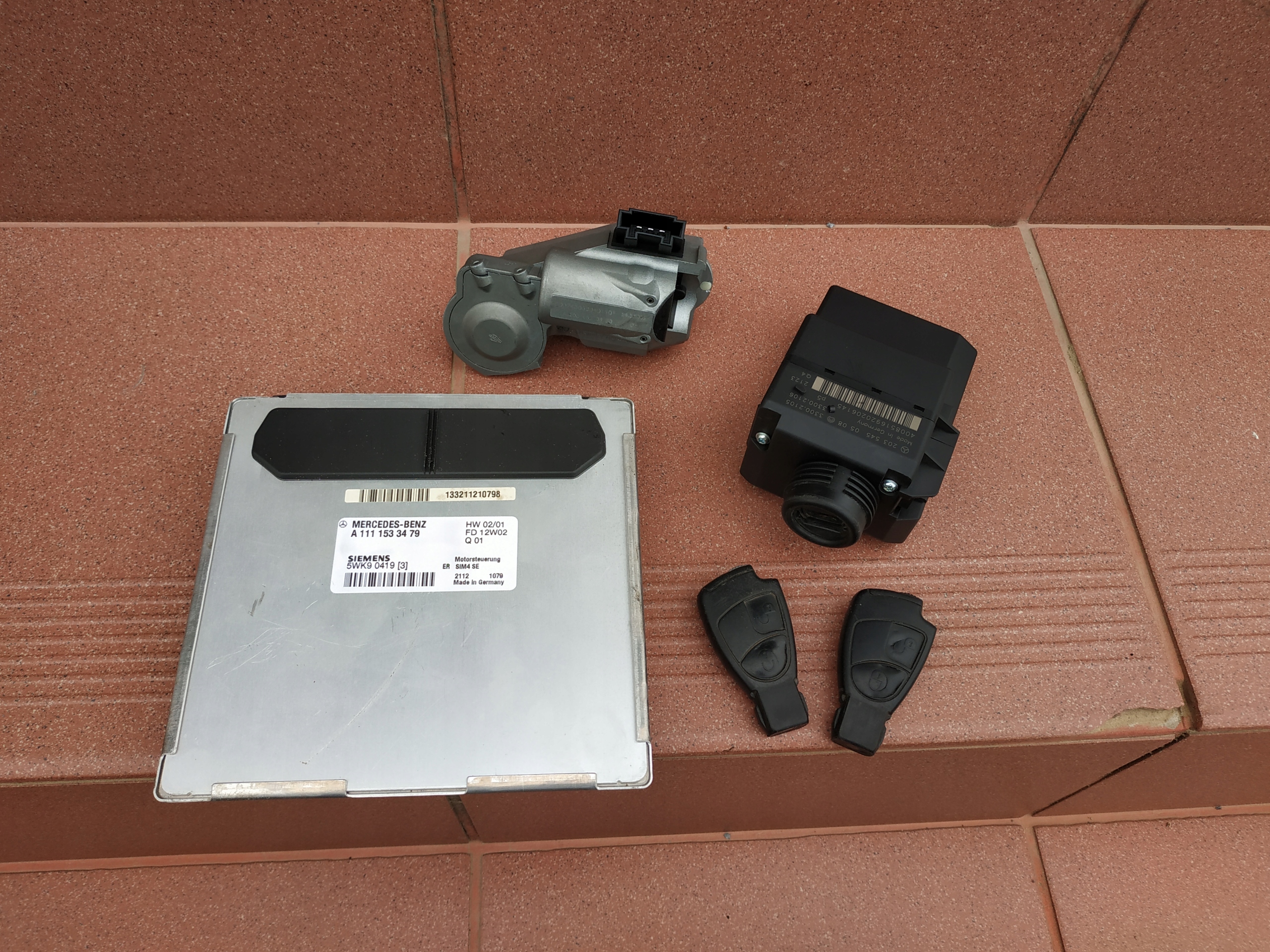 Komputer stacyjka 2 kluczyk ZESTAW STARTOWY Mercedes W203 2.0 BENZYNA