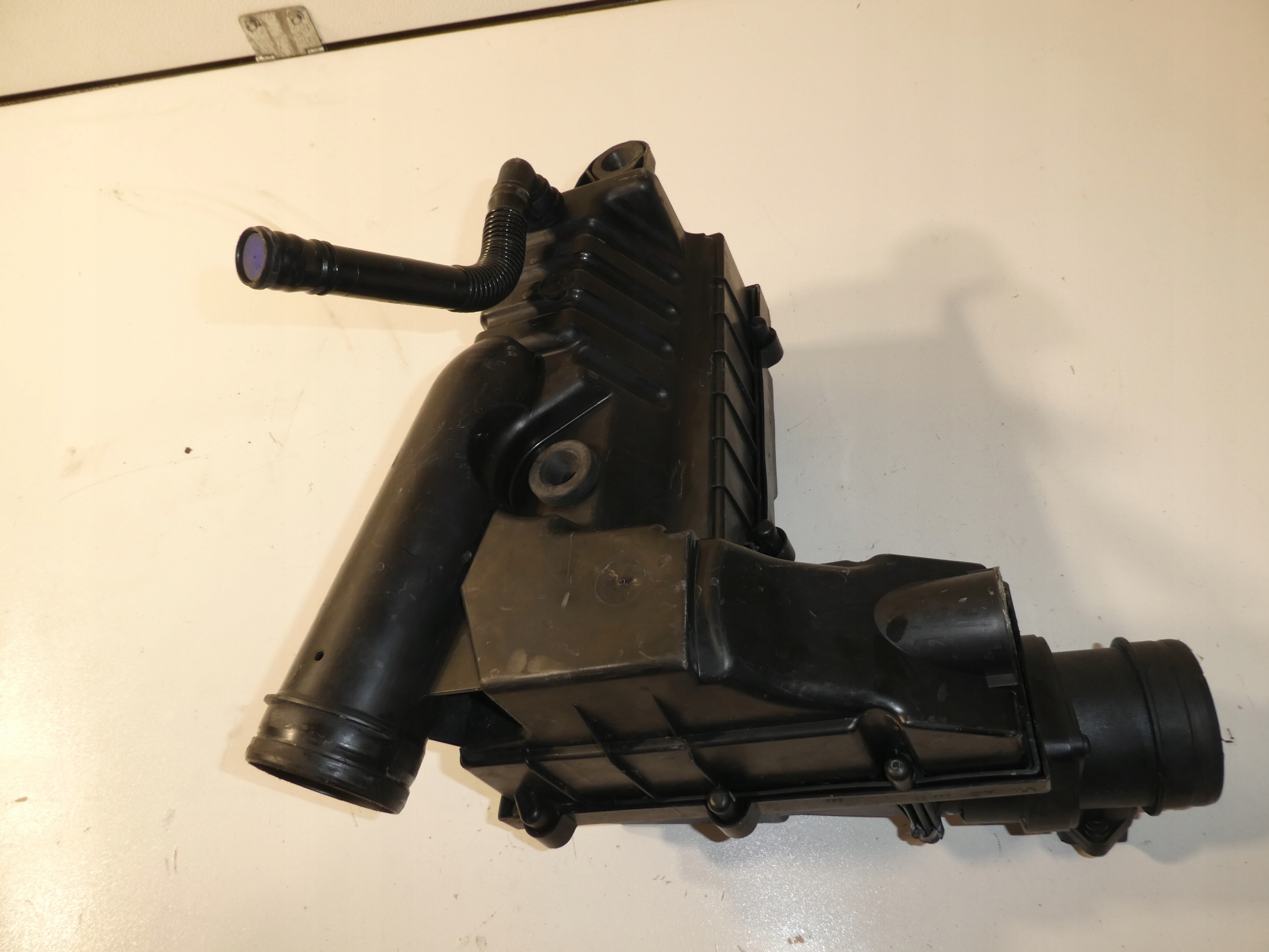 VW PASSAT B6 GEHÄUSE FILTER LUFT 3C0129607AG