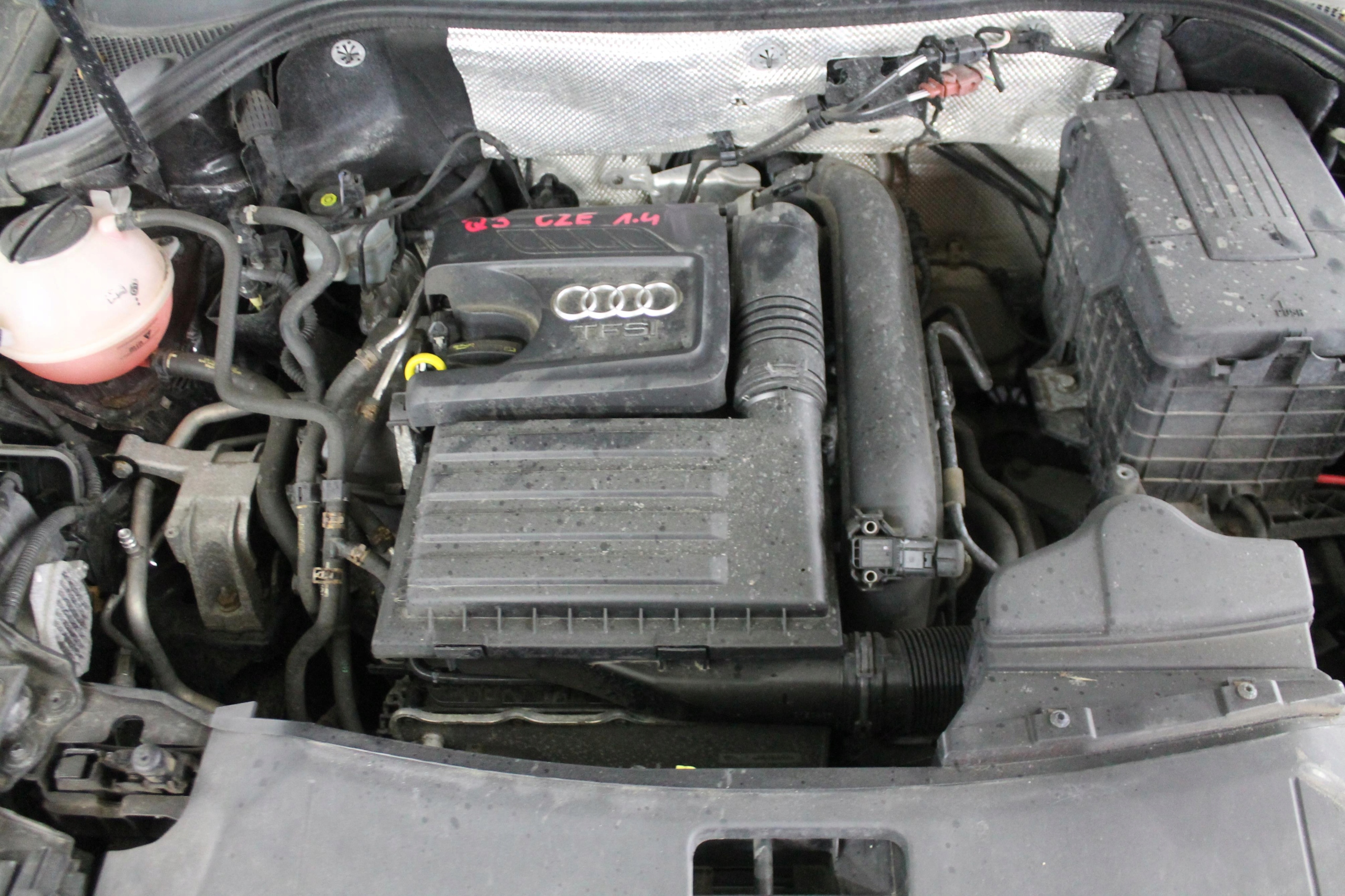 engine unprotected pillar CZE 1.4 TFSI 150 KM AUDI Q3 8U LIFT 14-18
