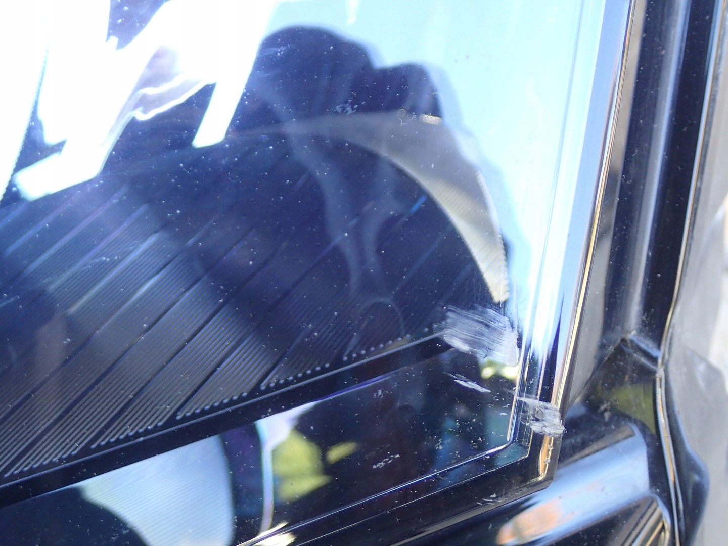 light left REFLEKTOR left SKODA KAROQ 57B941015A
