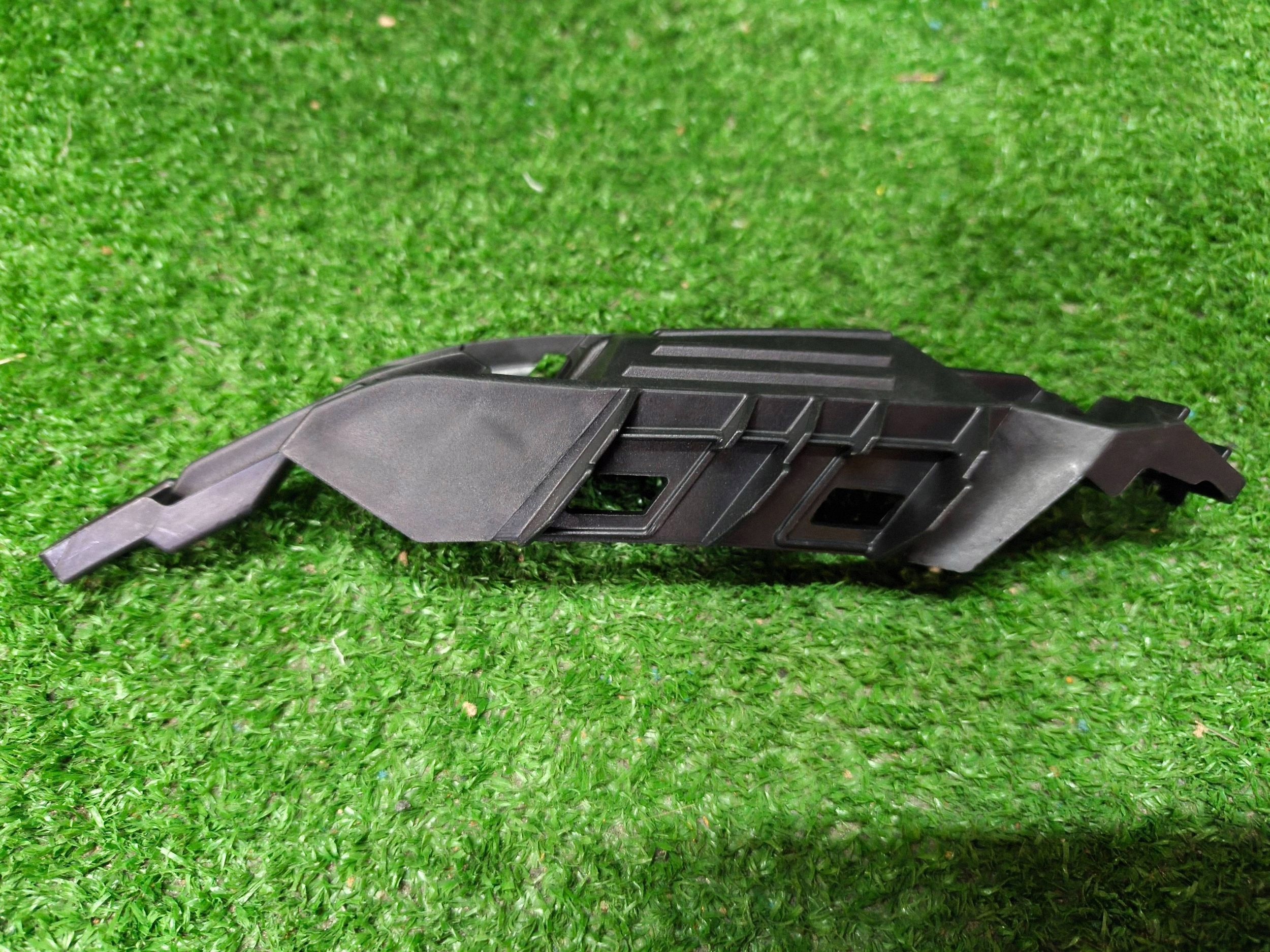 Support plaque Pare choc Avant Gauche HYUNDAI SANTA FE 19