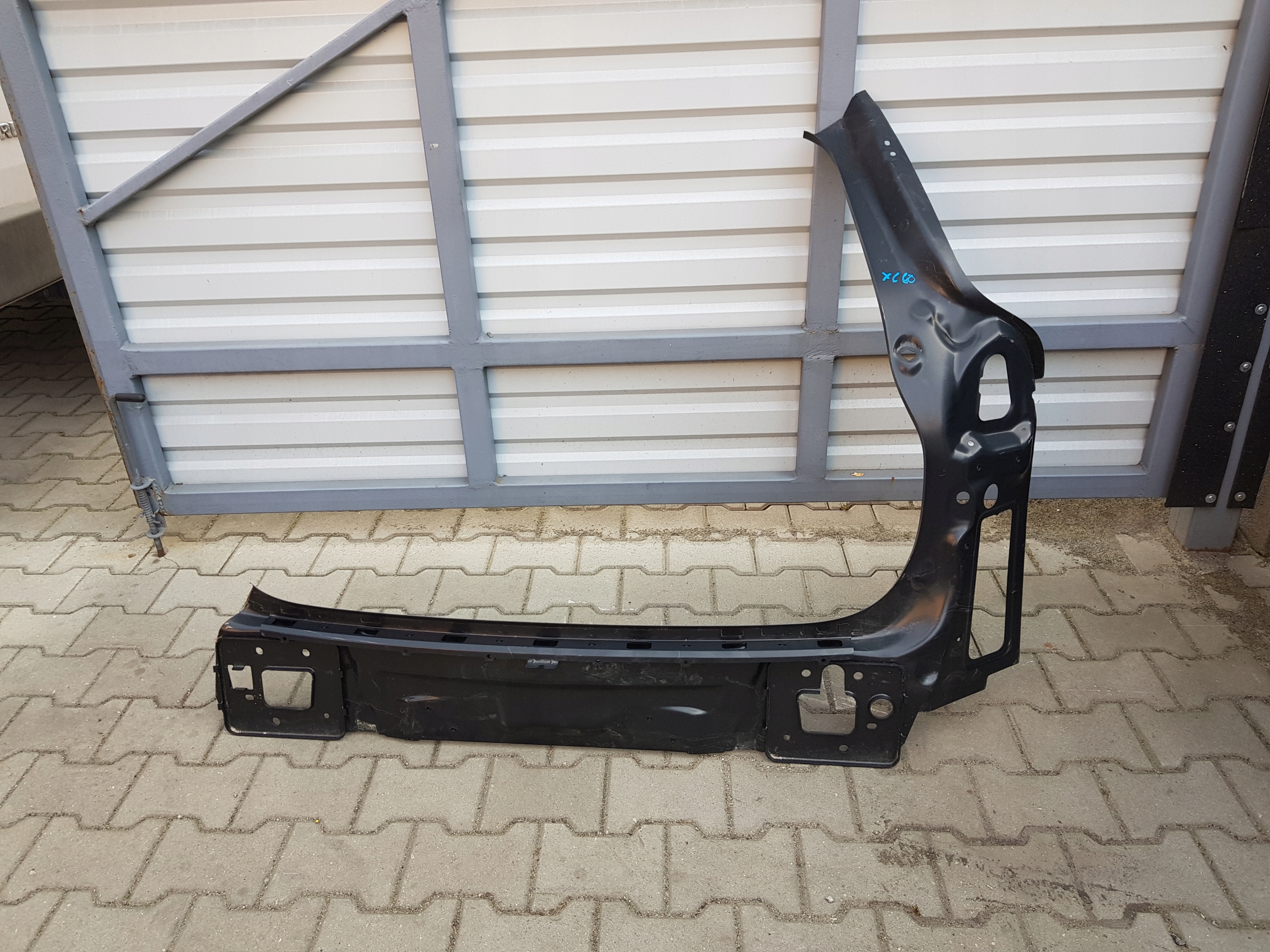 PAS TYŁ TYLNY WZMOCNIENIE TYLNE VOLVO XC60 I 1 FL xc 60`