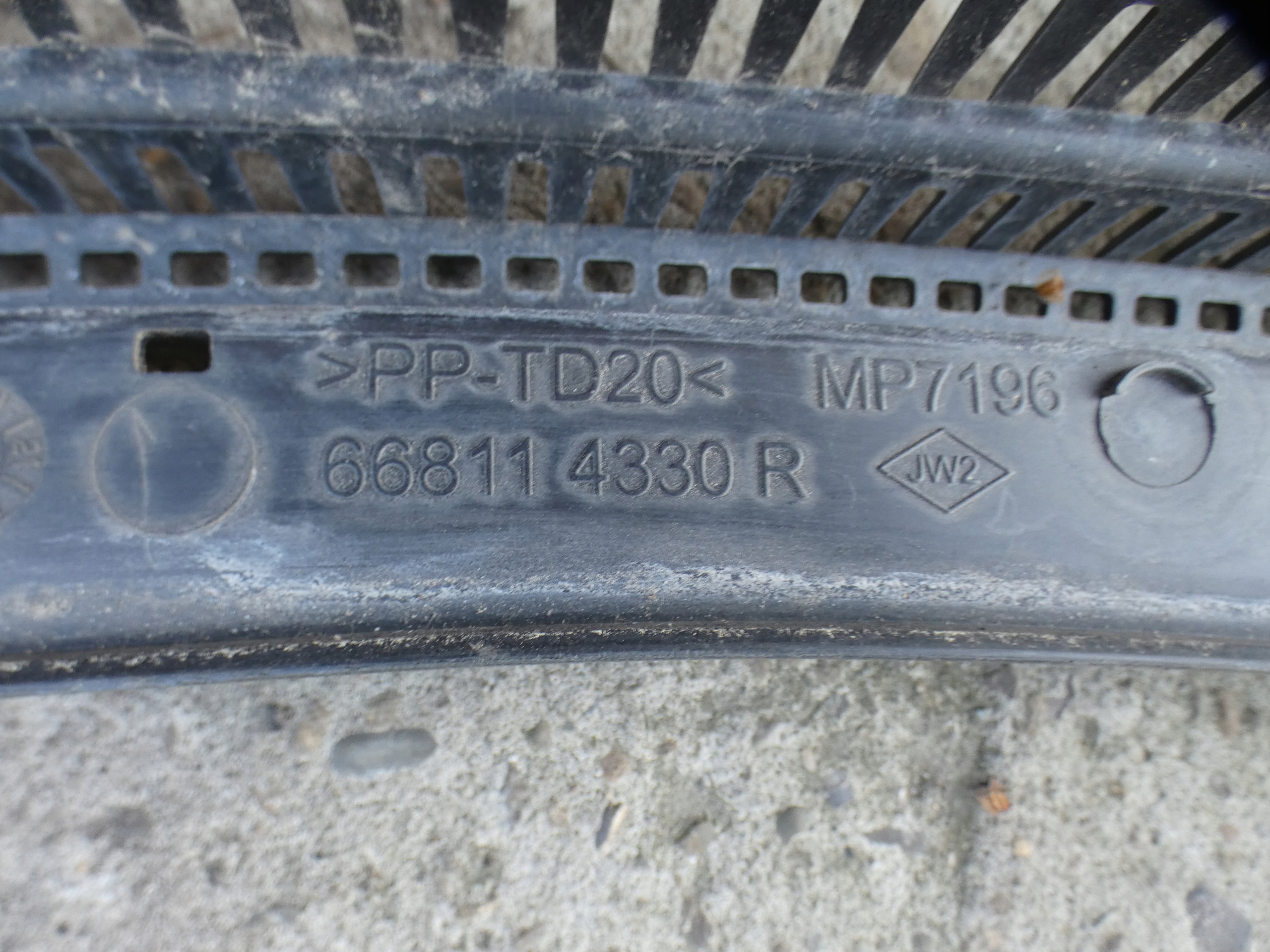 RENAULT SCENIC IV 4 torpedo upper 668114330R