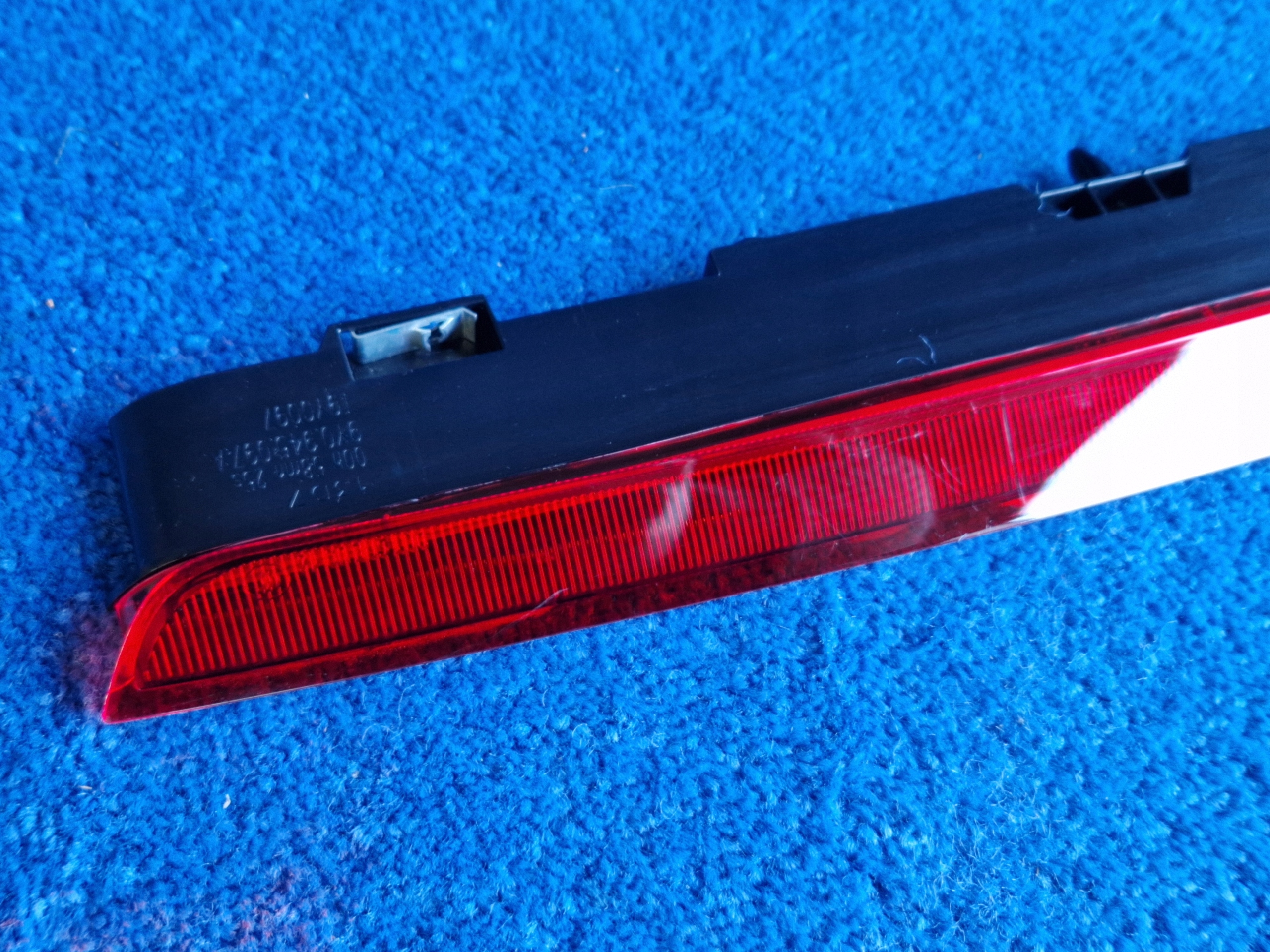 PORSCHE CAYENNE III 9Y TRZECIE light STOP 9Y0945097A