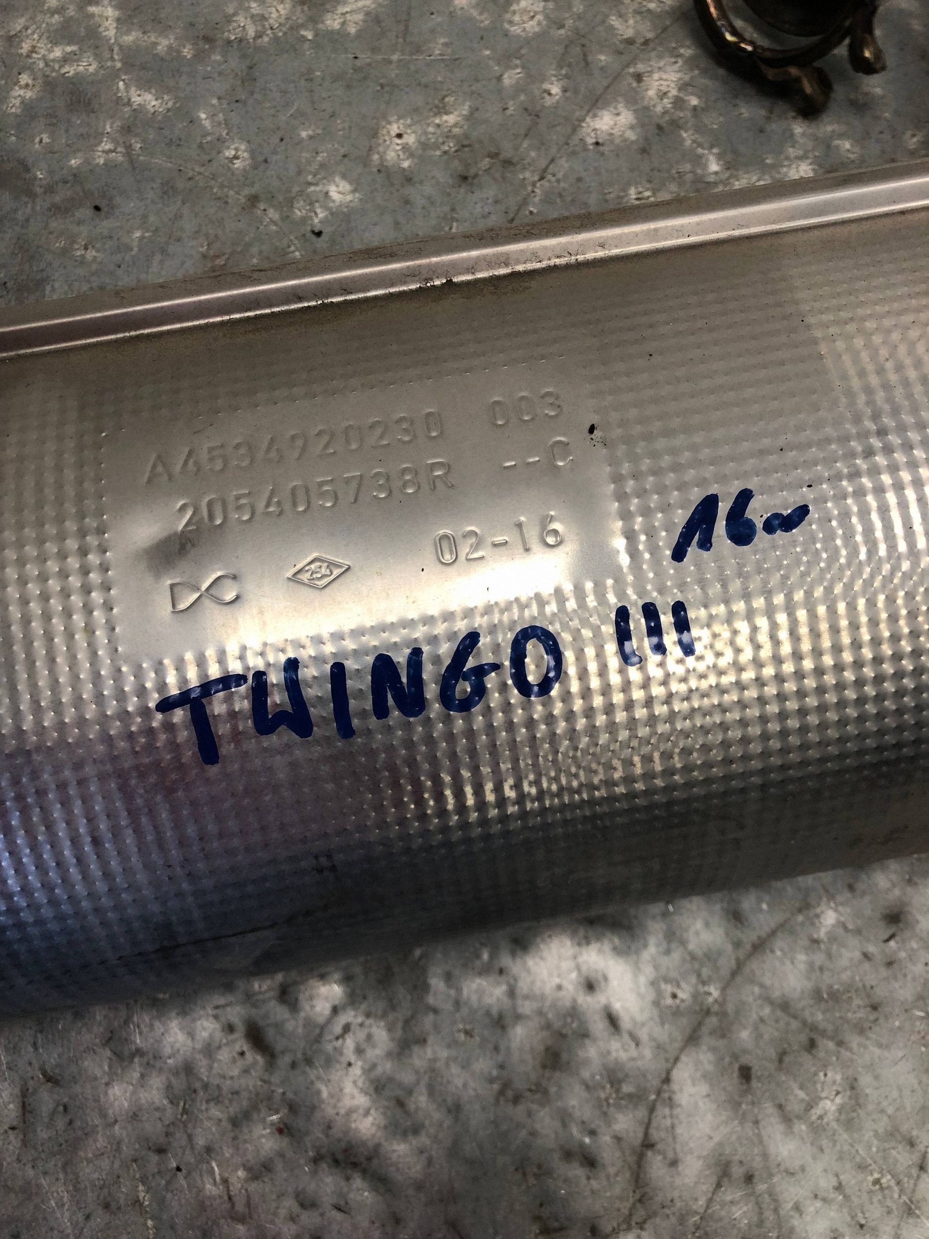 dämpfer endschalldämpfer auspuff end RENAULT TWINGO III 205405738R
