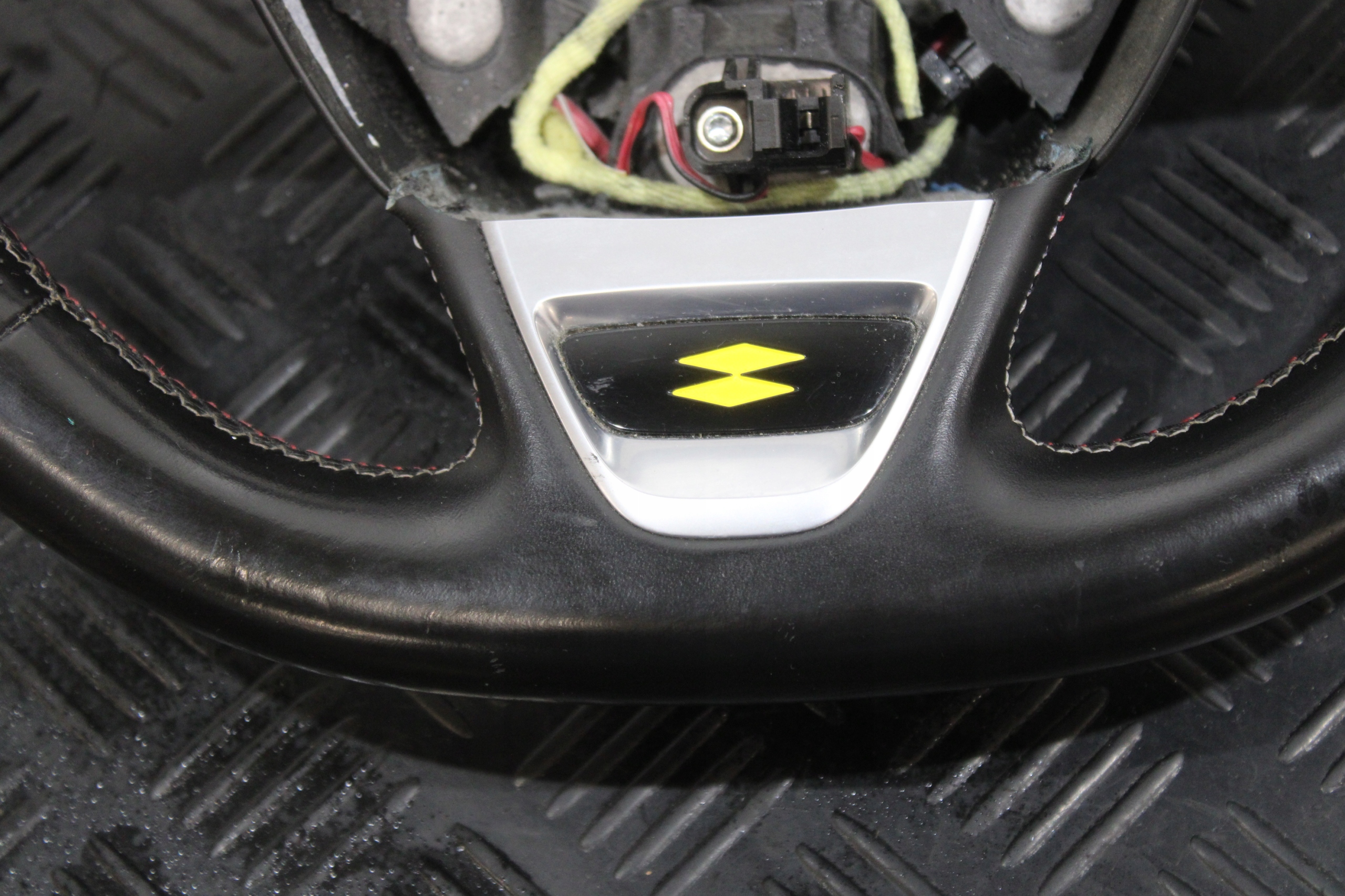 lenkrad MULTIFUNKCJA RENAULT MEGANE IV 4 LIFT