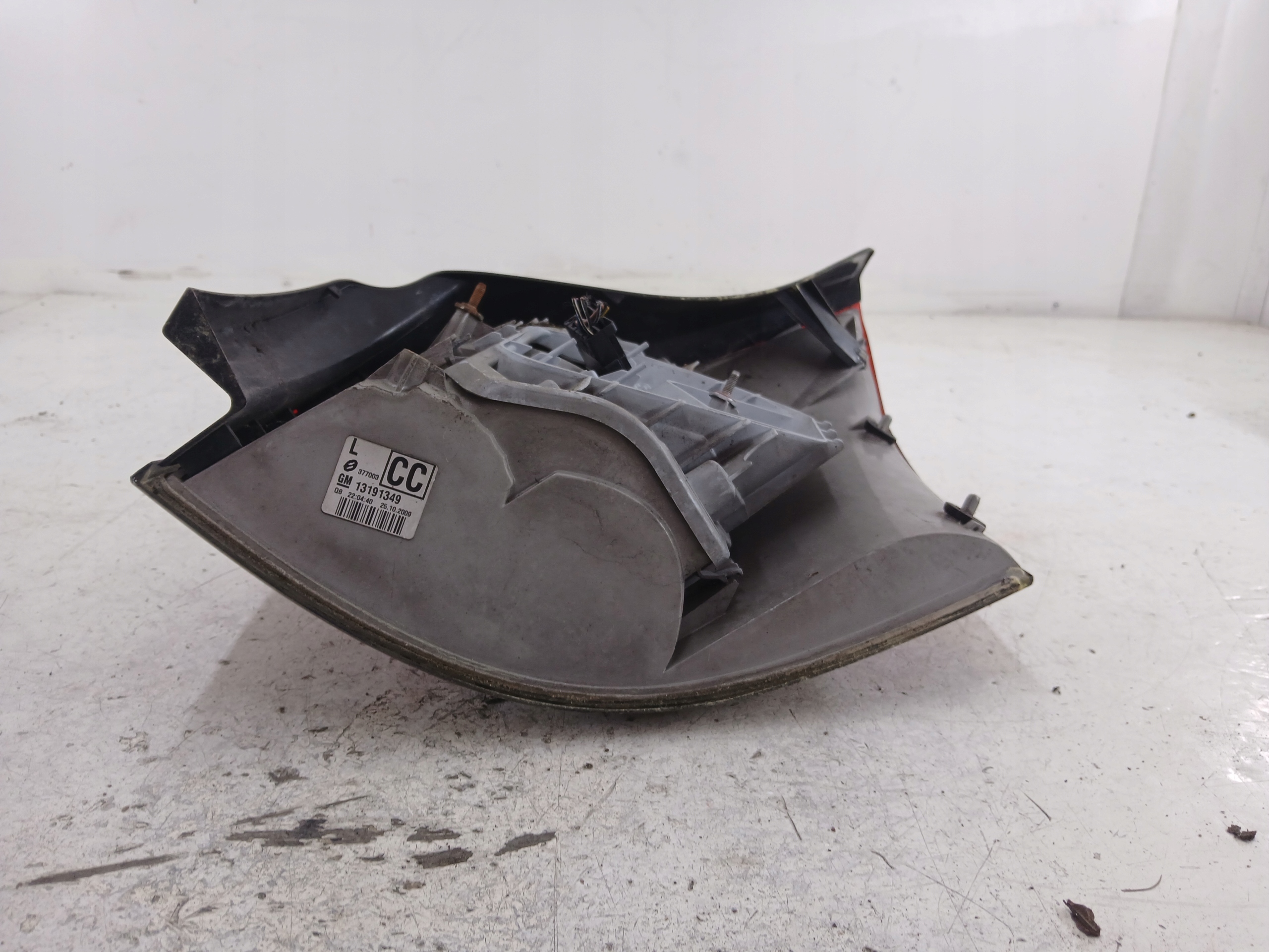 OPEL SIGNUM light left rear part 13191349