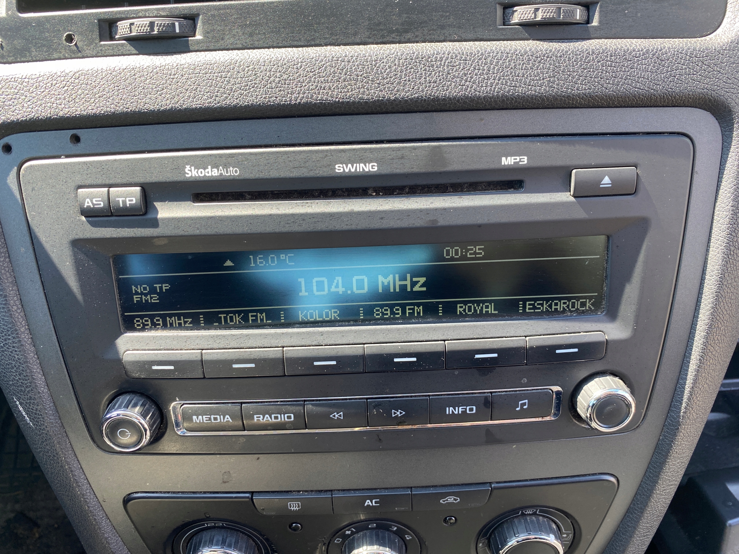 RADIO original CD missing code Skoda Octavia II 2 FL 04-10