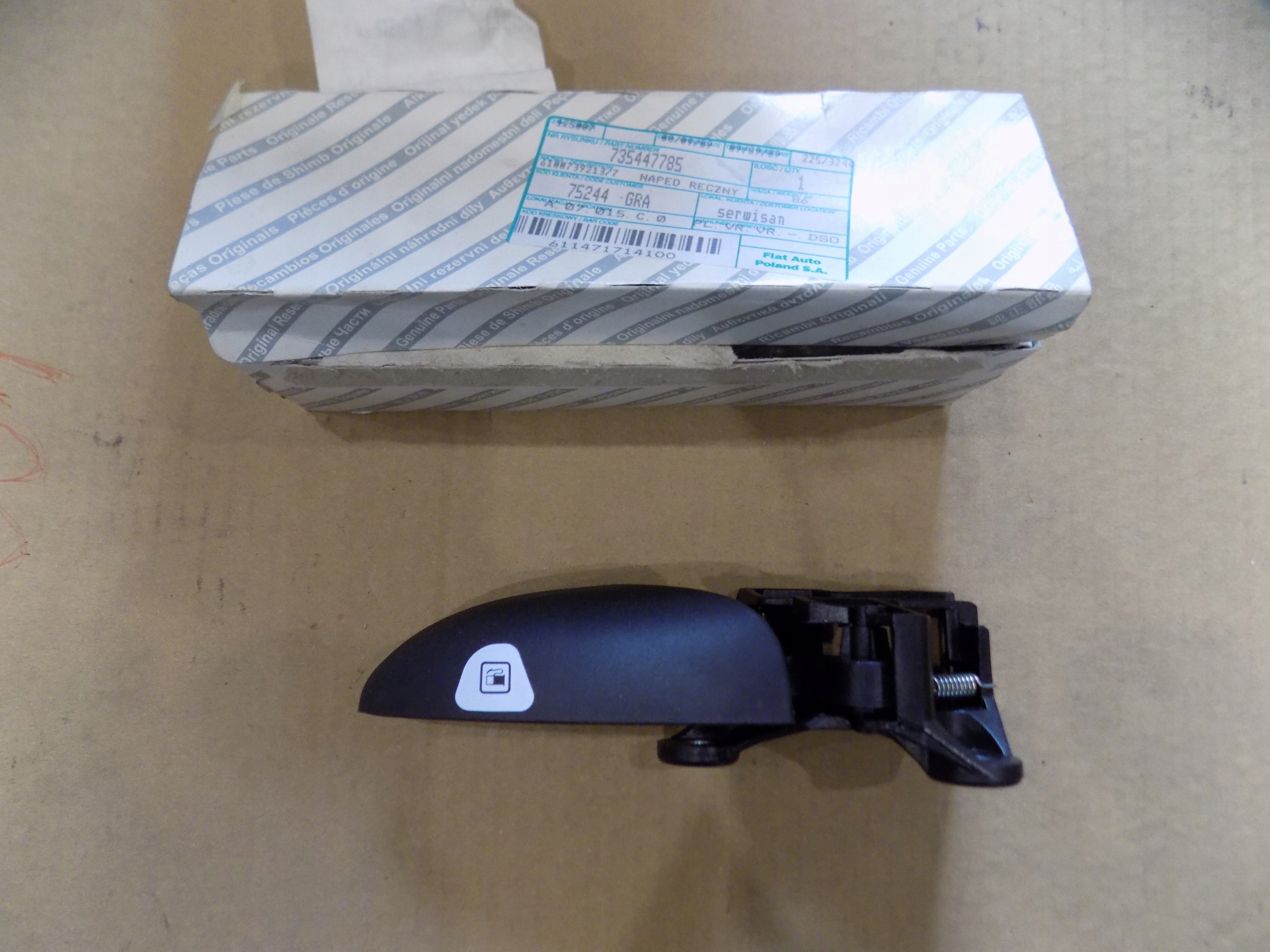 735447785 FIAT LINEA DŹWIGNIA RĄCZKA WLEWU PALIWA NOWA