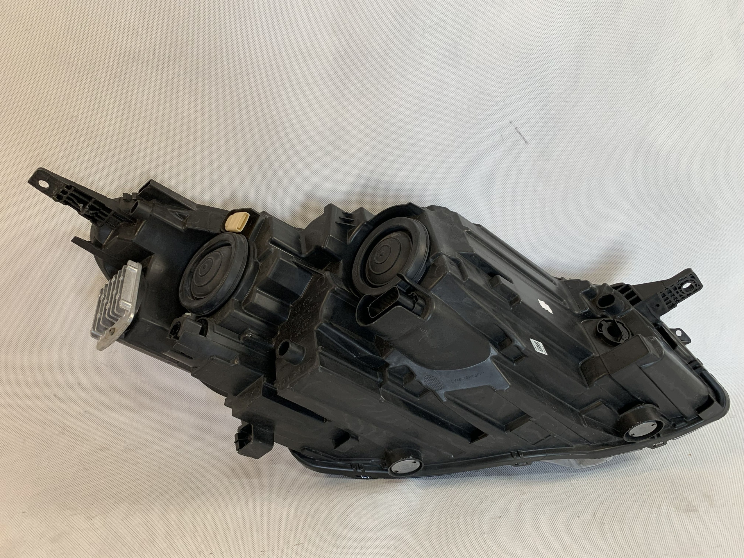 light reflektor left Ford Kuga III 3 19-24r Fullled LV4B-13W030-AK 08.26