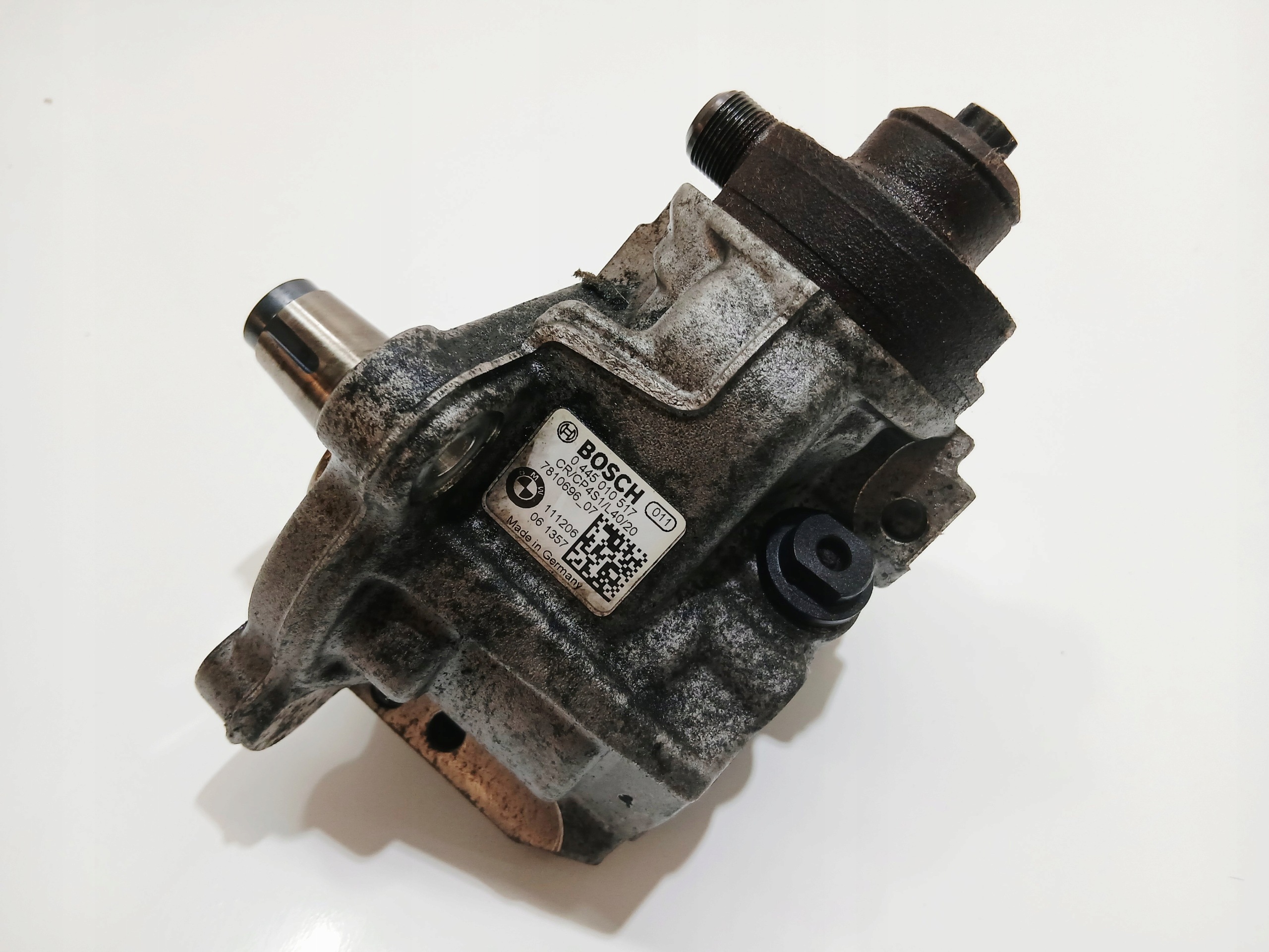 BMW E90 E91 N47D20C injection pump OE 7810696