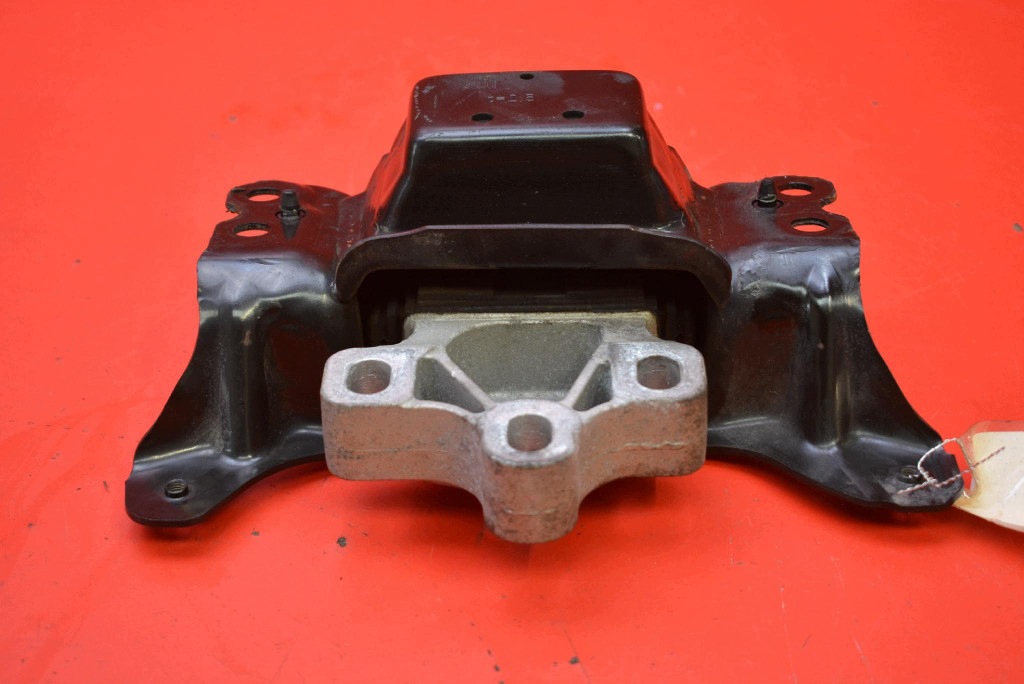 holder engine mount left 5Q0199555AD SKODA OCTAVIA 3 III 2.0 TDI 150 KM