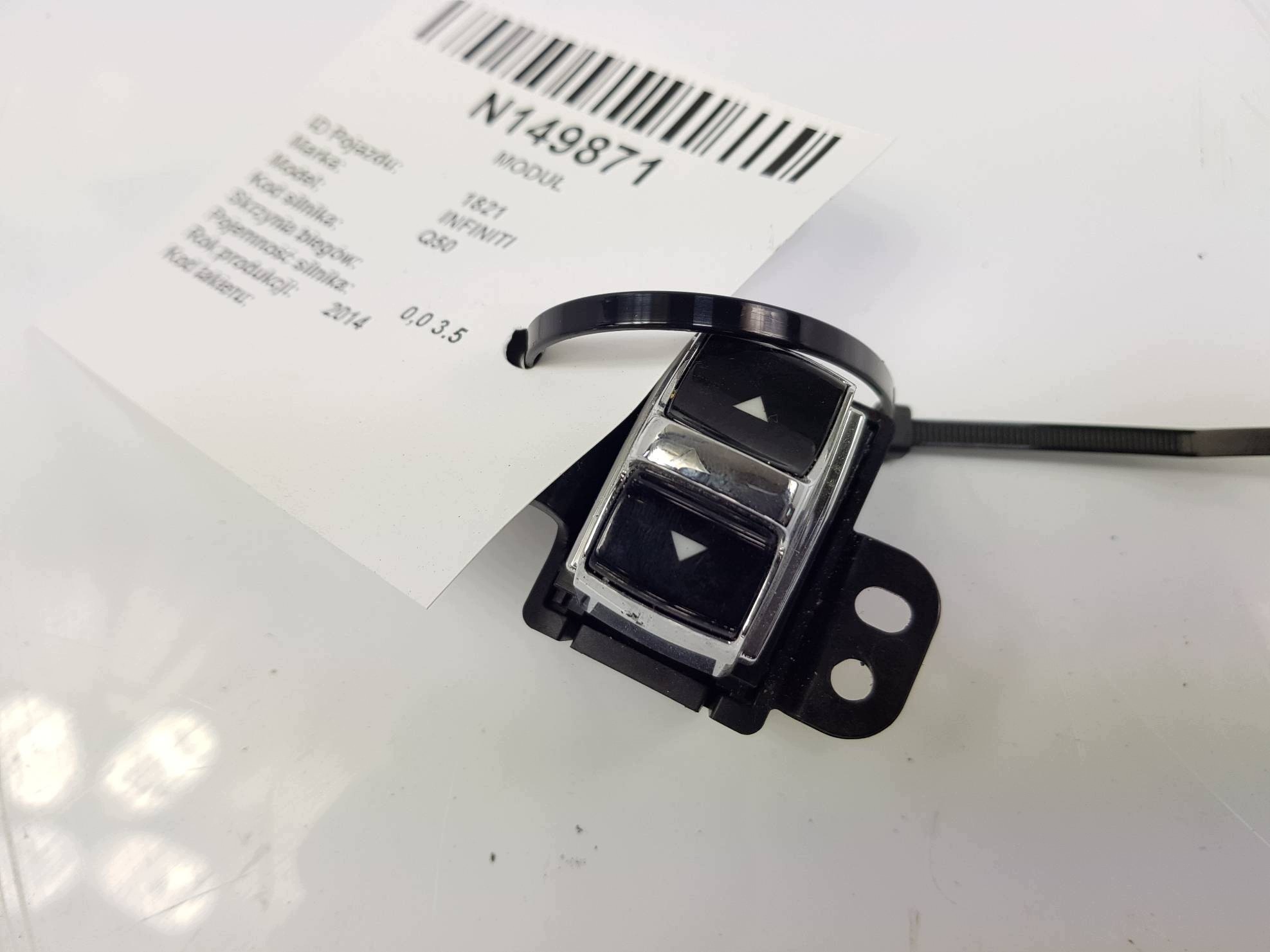 modul tlačítko okna INFINITI Q50