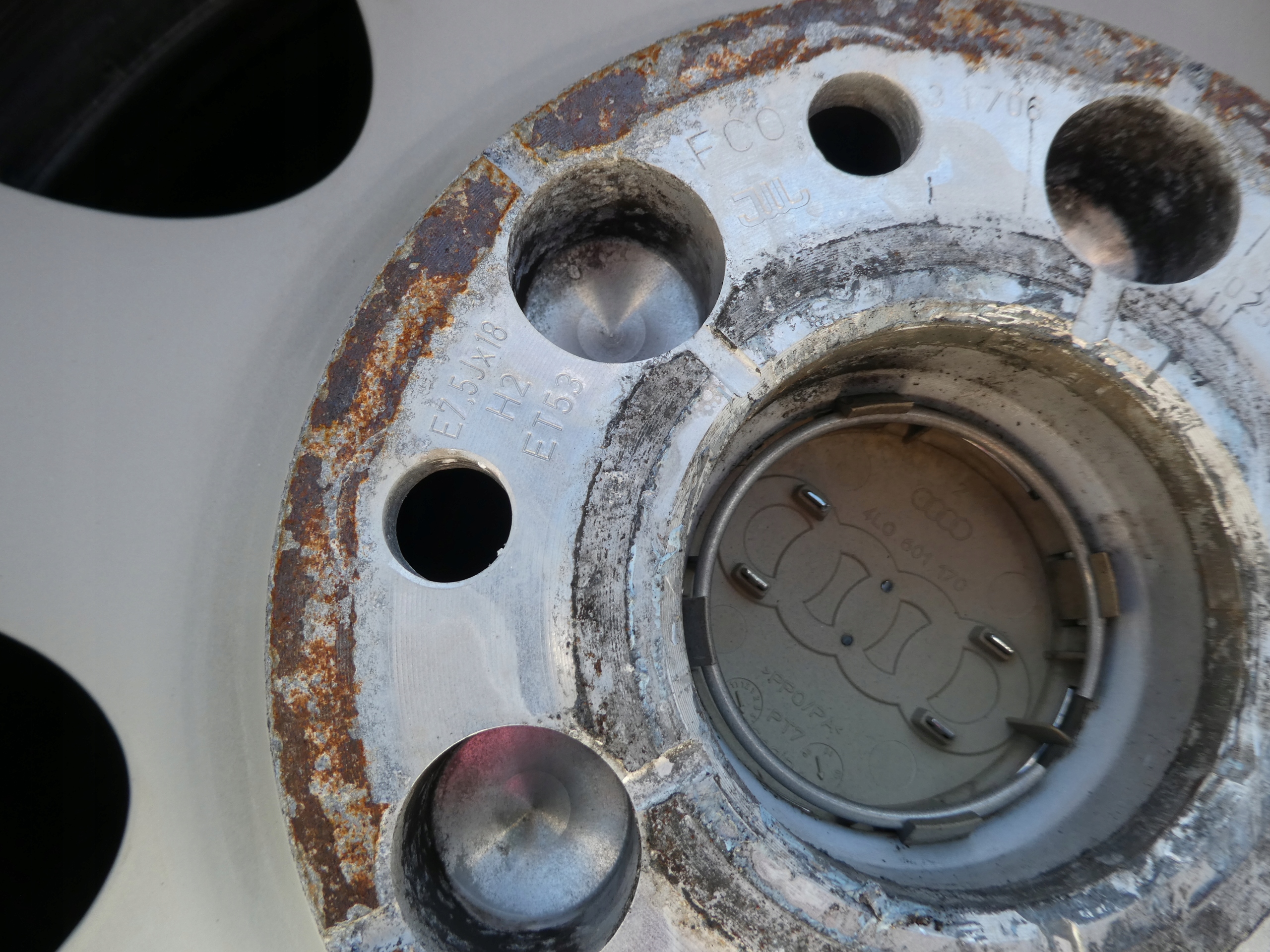 4X ALU discs original AUDI 4L0601025E