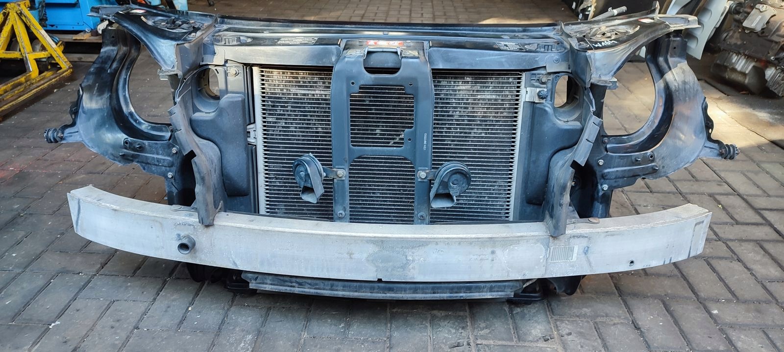 support panel for radiators pillar iron radiator Mercedes W164 ML 3,5 petrol