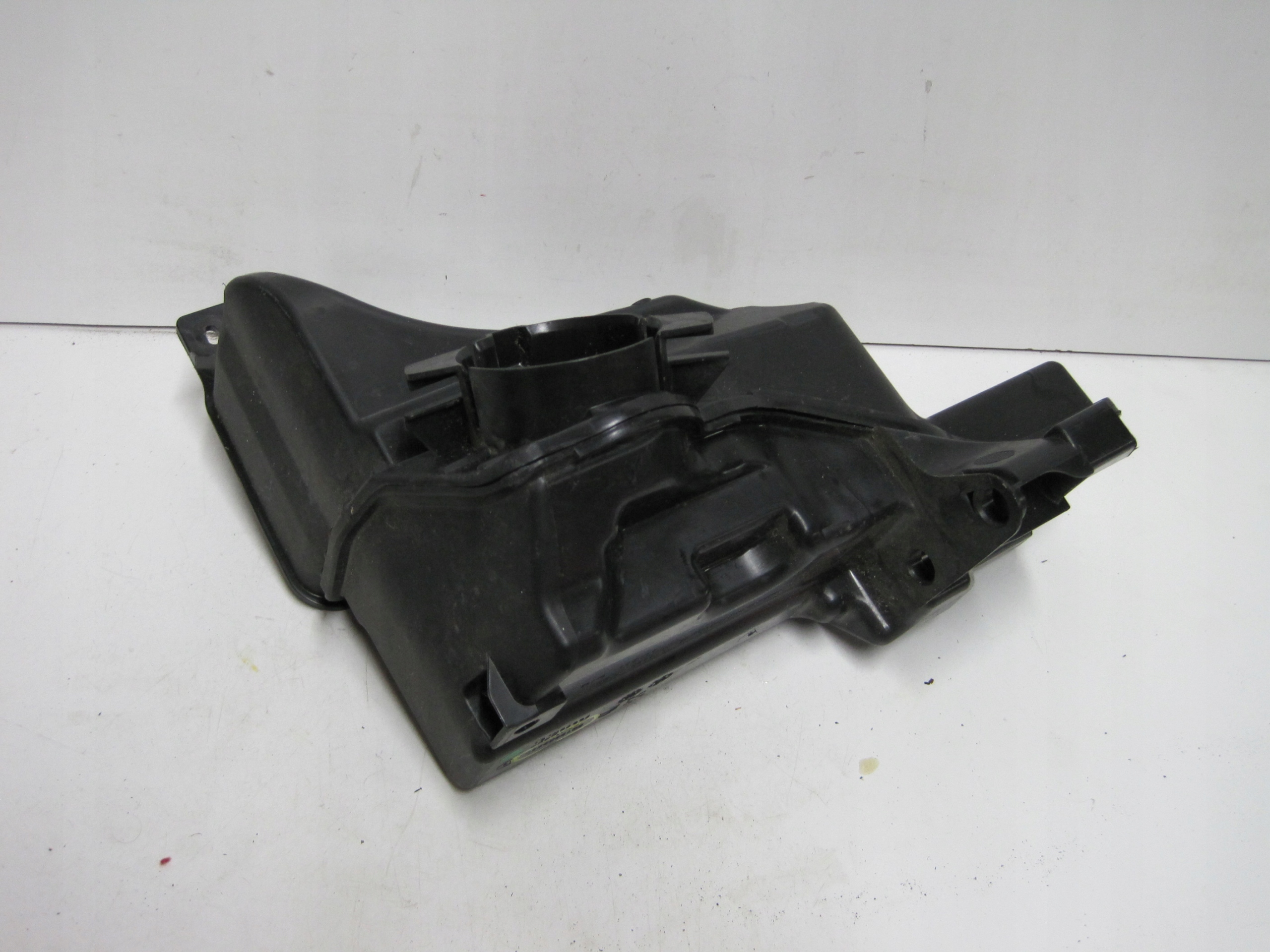 REZONATOR luft PEUGEOT 3008 II 9810920880