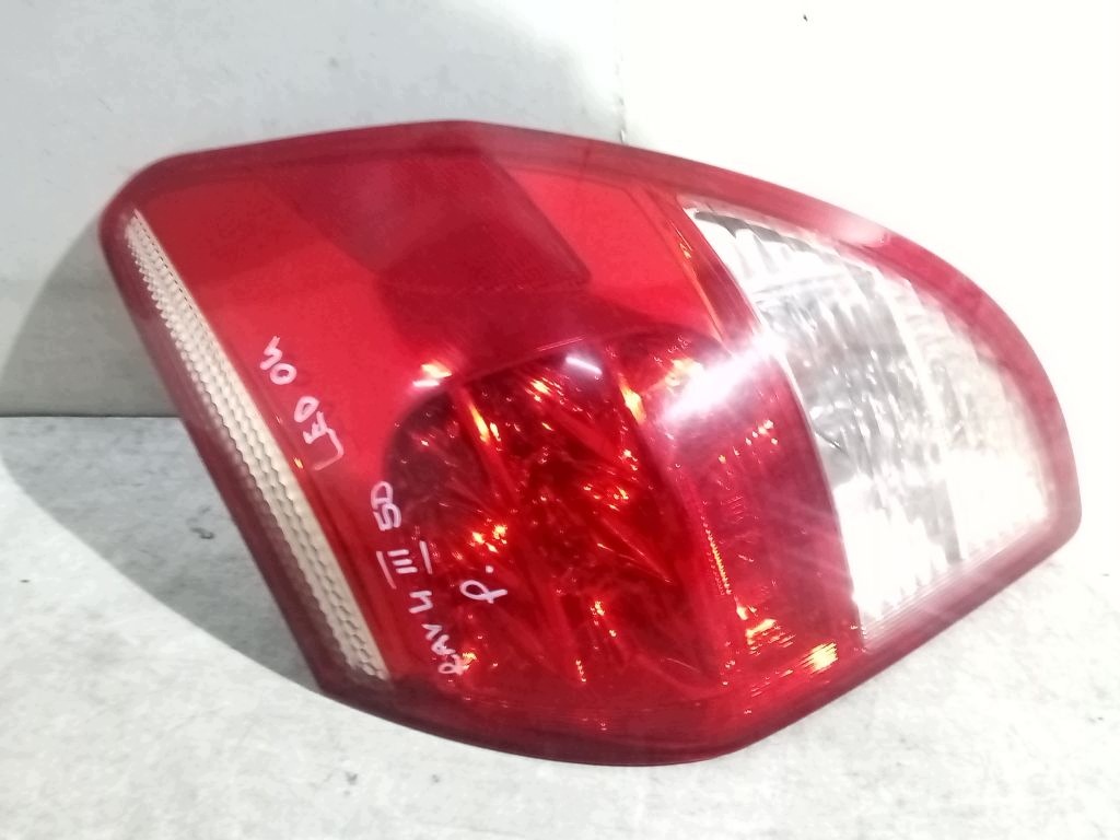 Toyota Rav4 III 3 light right rear part rear