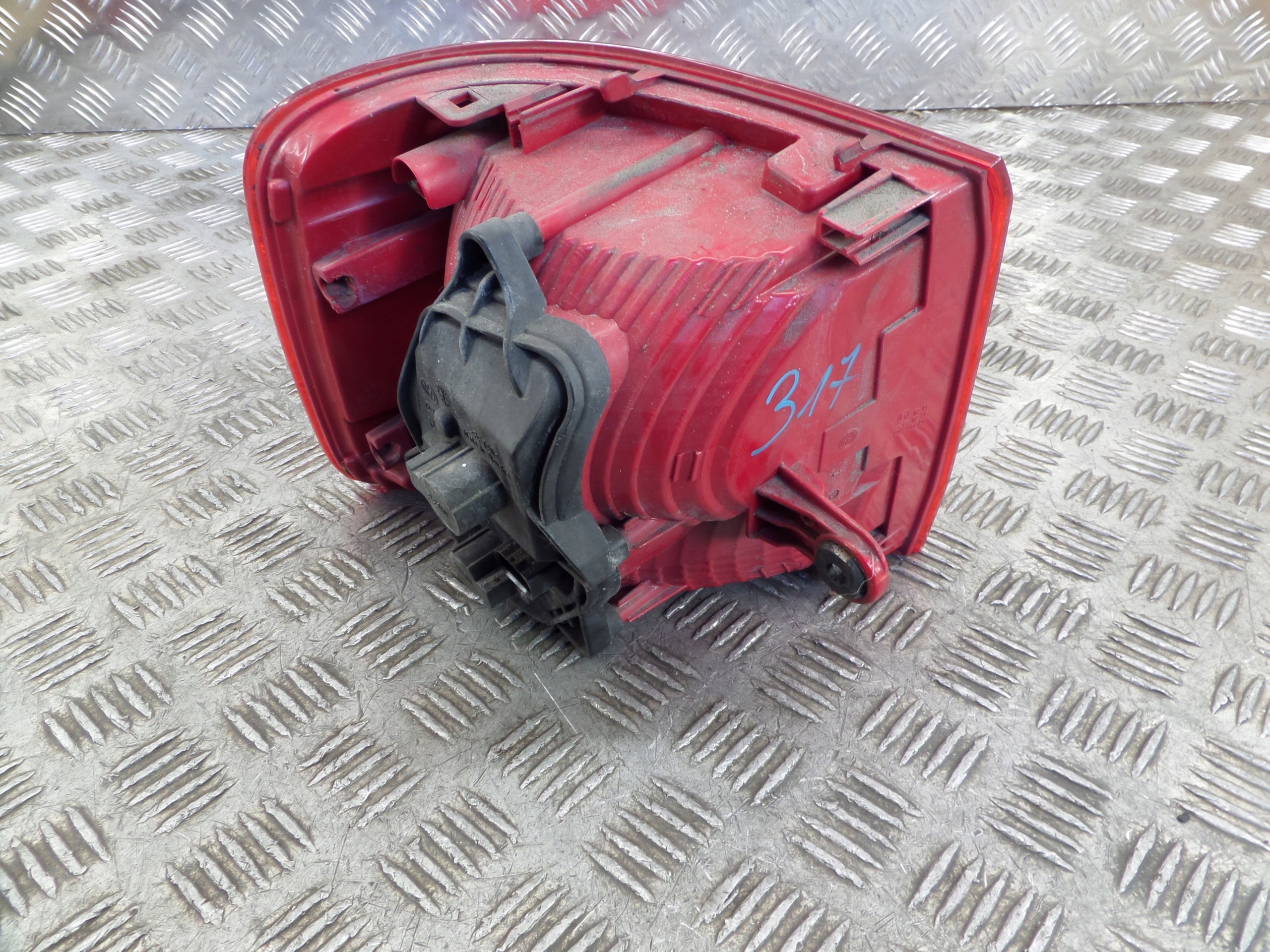 light rear part rear right VOLKSWAGEN TOURAN II 2 10-15