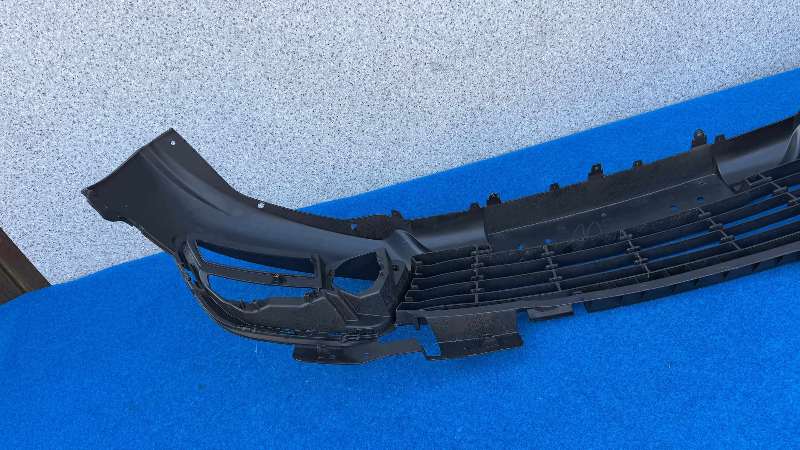RENAULT CAPTUR 13-17 ROK SPOILER accessories grid of a bumper front PB71