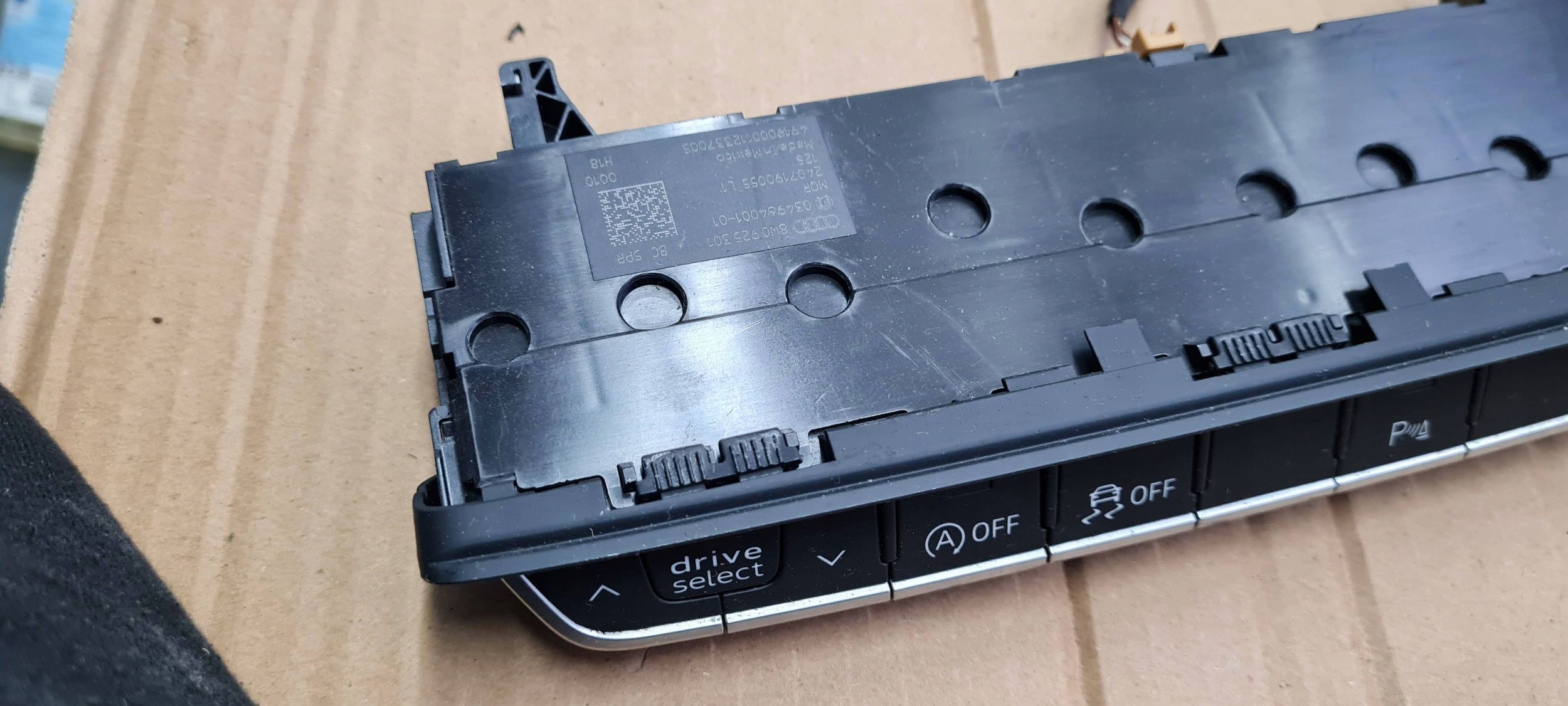A5 8W S5 PANEL PRZYCISKI PDC ESP Commandes 8W0925301BC A4 B9 8W S4