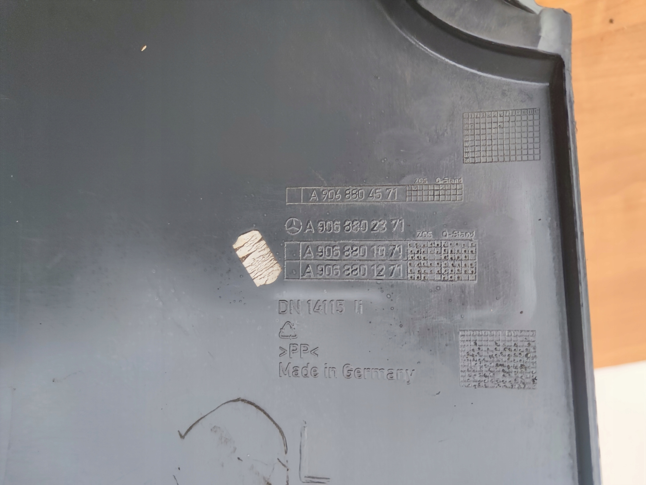 MERCEDES SPRINTER 906 CRAFTER left bumper rear part 2E0