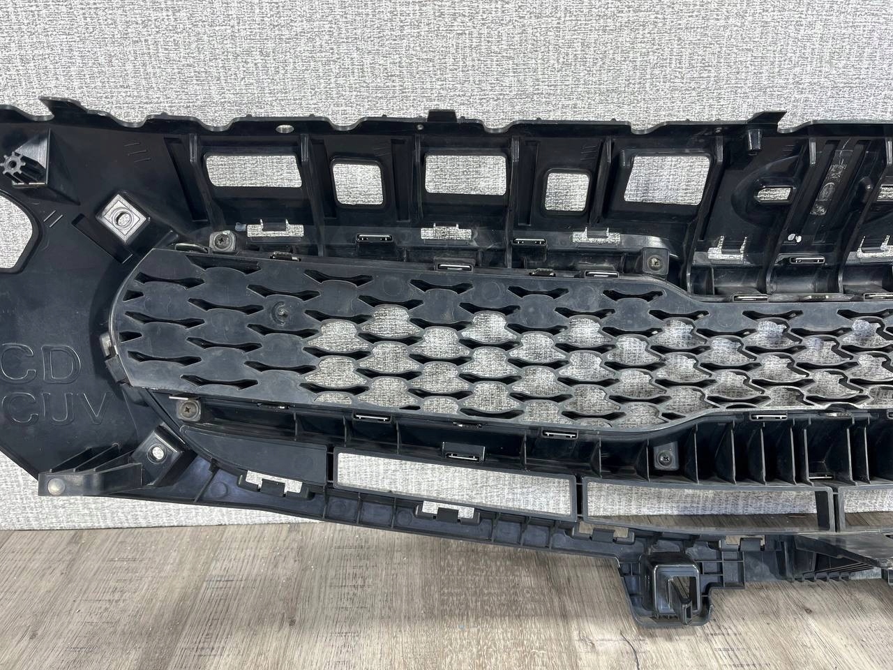 KIA X-CEED 2019-2022 Grille 86350-J7CA0